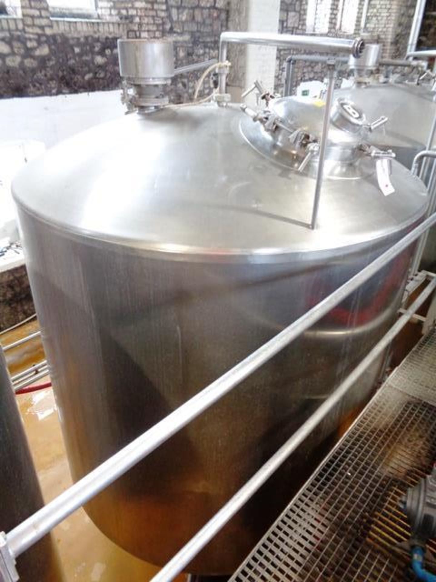 Stainless steel jacketed 40 barrel FV fermenting tank, approx 2400mm dia x 2500mm height (3000mm - Image 2 of 5