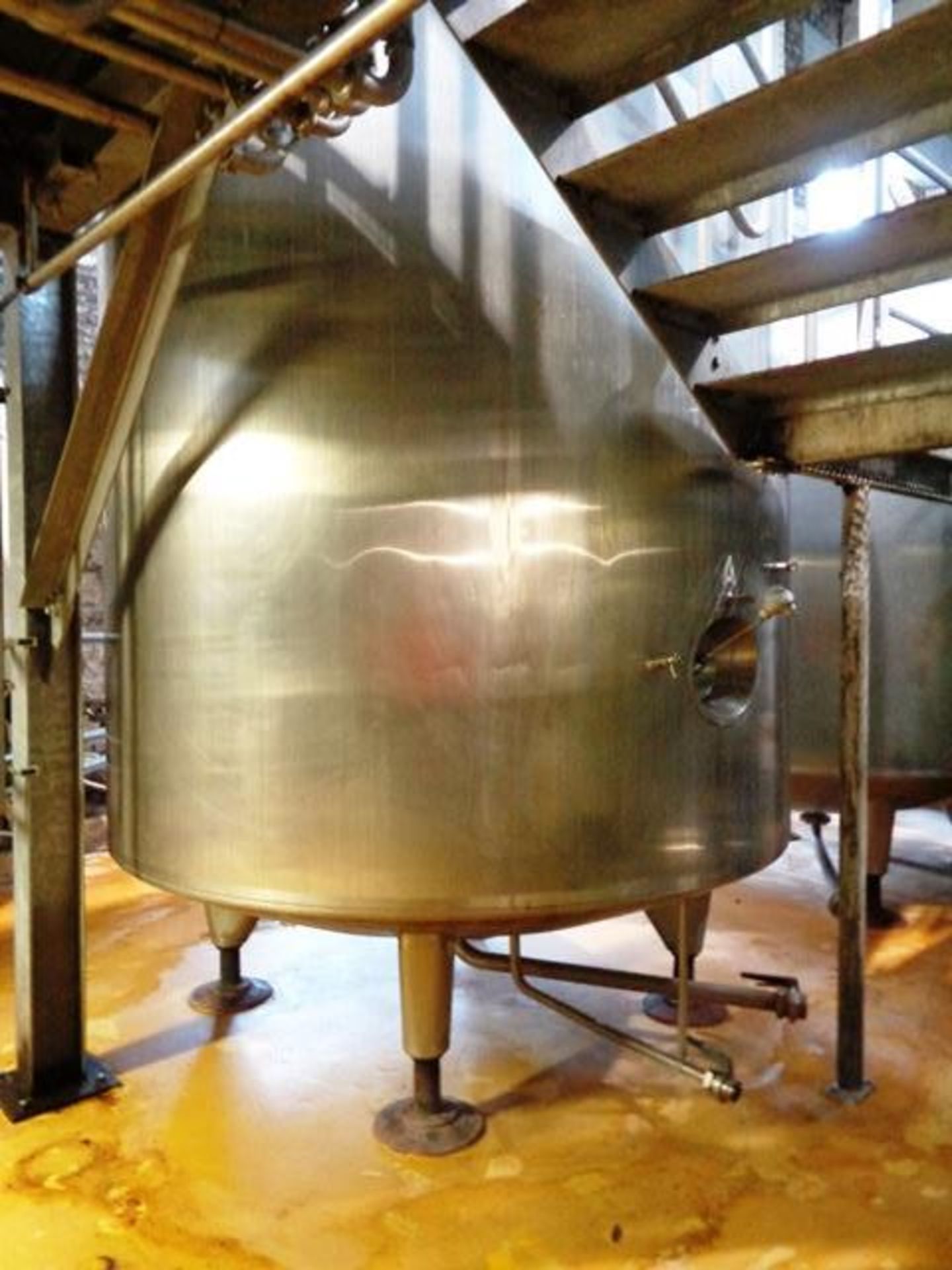 Stainless steel jacketed 40 barrel FV fermenting tank, approx 2400mm dia x 2500mm height (3000mm - Image 4 of 4