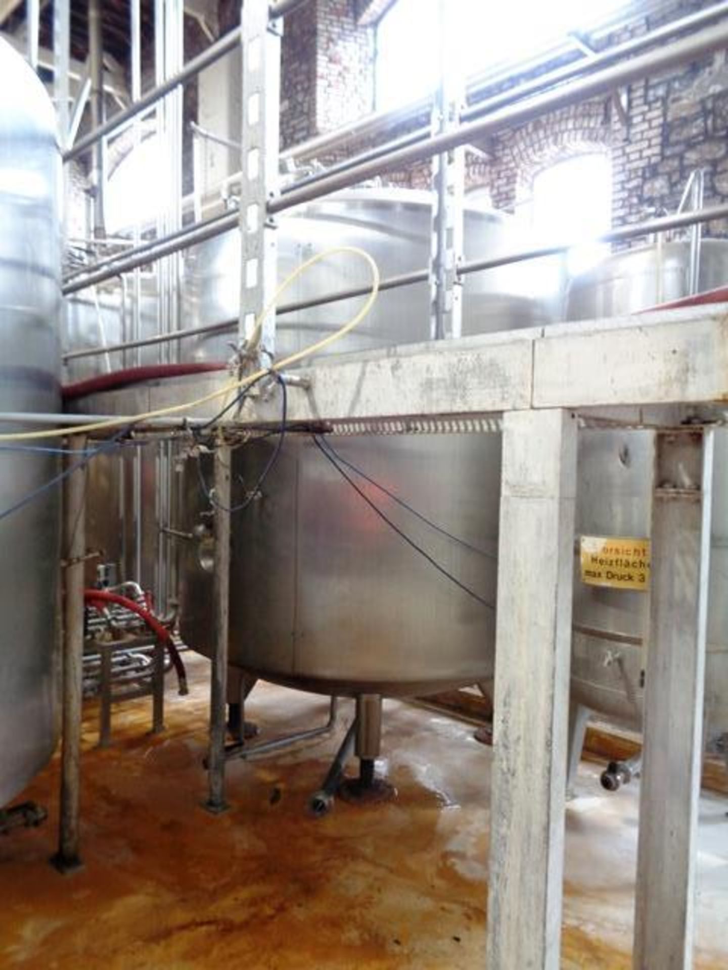 Stainless steel jacketed 40 barrel FV fermenting tank, approx 2400mm dia x 2500mm height (3000mm - Image 4 of 5