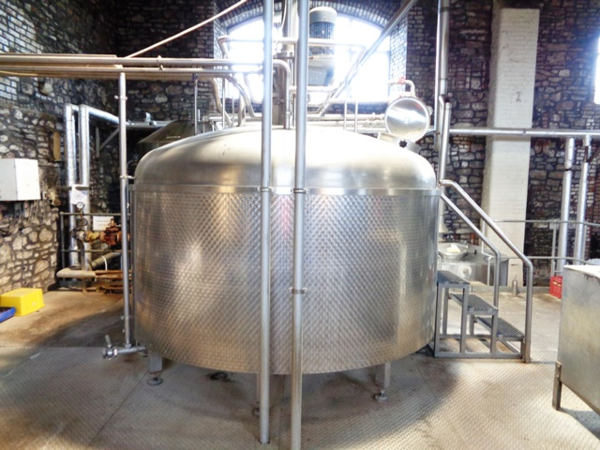 Stainless steel framed jacketed 40 barrel mash tank, approx 2800 x 2000mm, with Nord SK7382AF 132 - Image 2 of 8