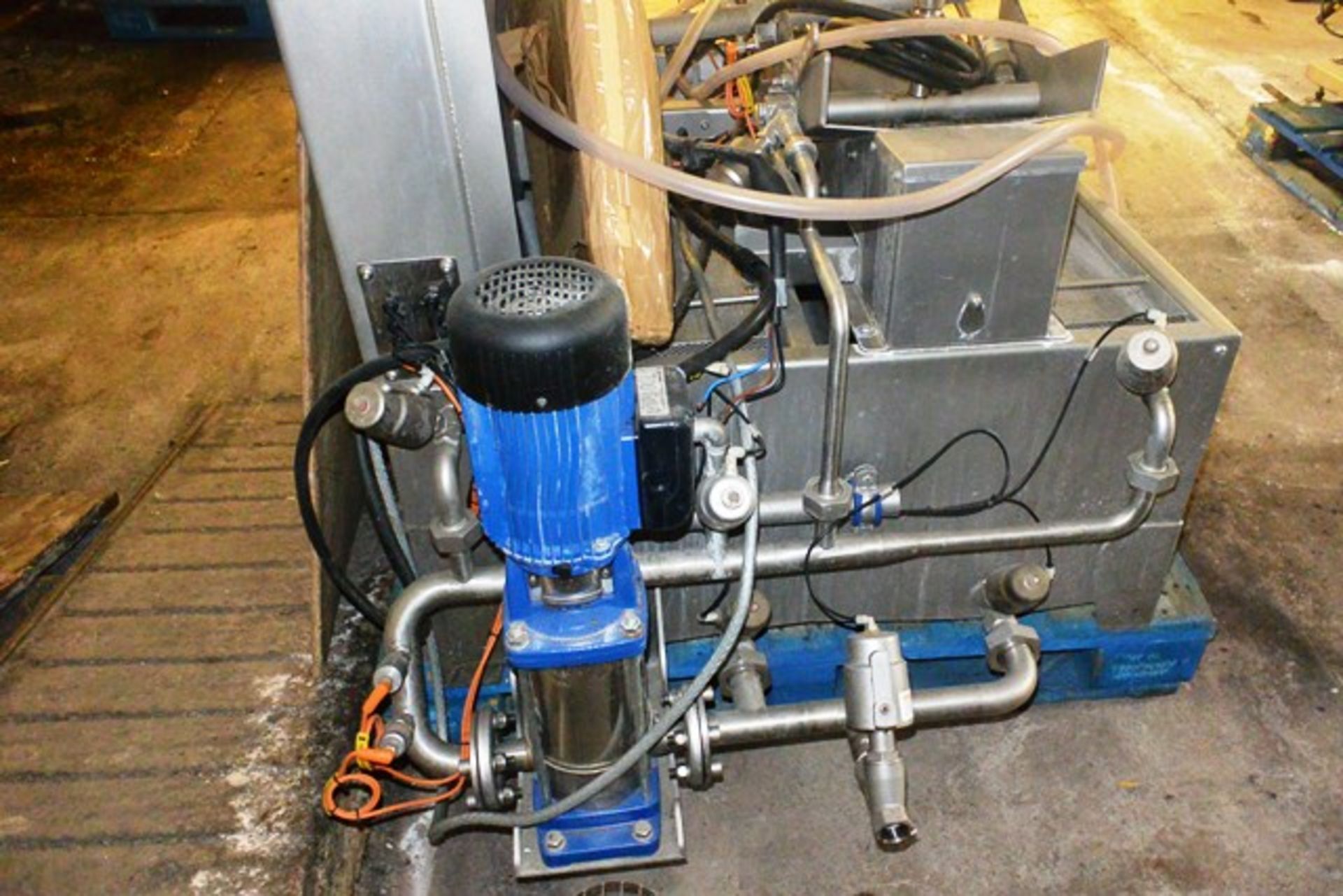 Microdat twin keg cask washer (3 phase), with associated pipework and power cable (as per lot - Image 4 of 6