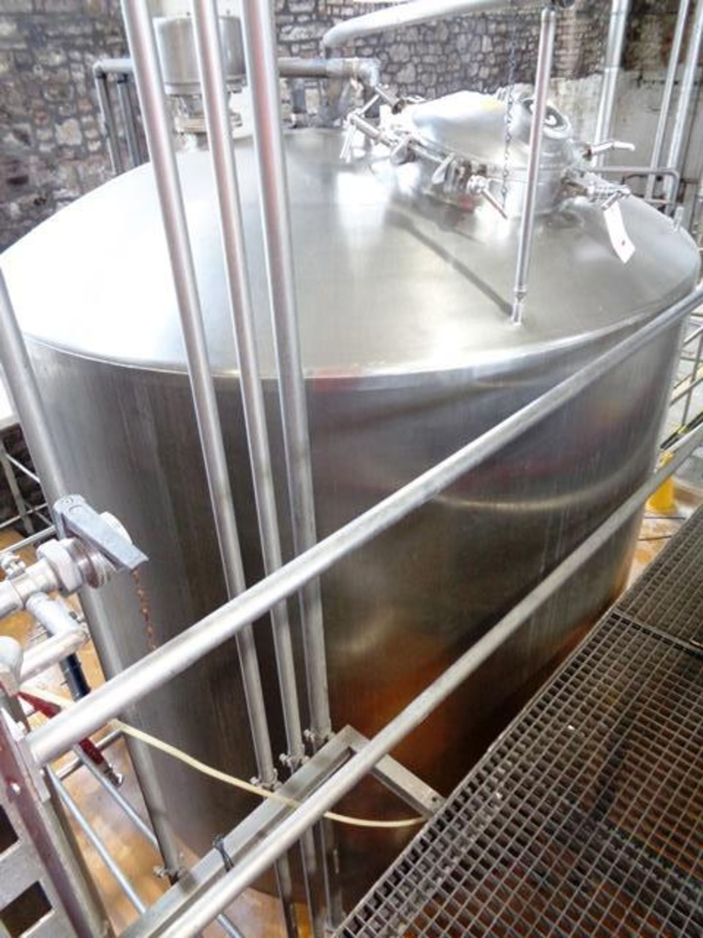 Stainless steel jacketed 40 barrel FV fermenting tank, approx 2400mm dia x 2500mm height (3000mm - Image 3 of 5