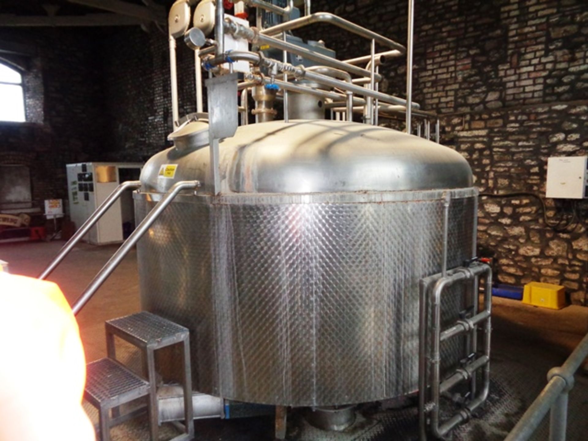 Stainless steel framed jacketed 40 barrel mash tank, approx 2800 x 2000mm, with Nord SK7382AF 132 - Image 7 of 8