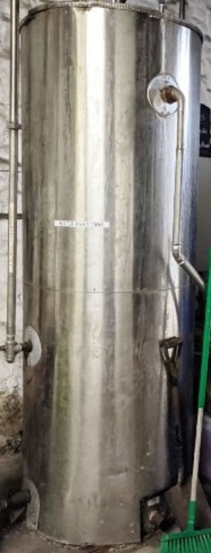 Stainless steel cylindrical water feed tank, approx 2450mm in height, 900mm dia (Please note: