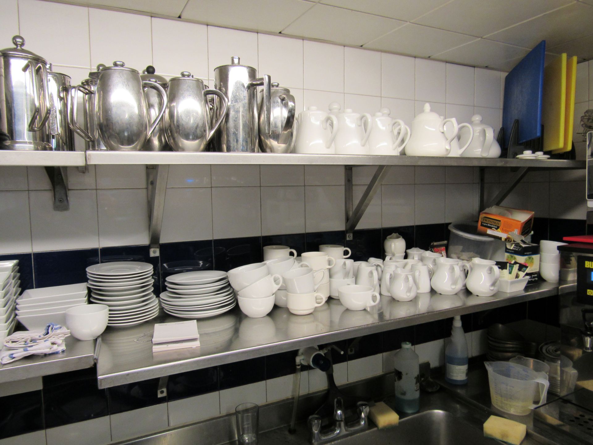 Large quantity various Crockery - Image 2 of 3