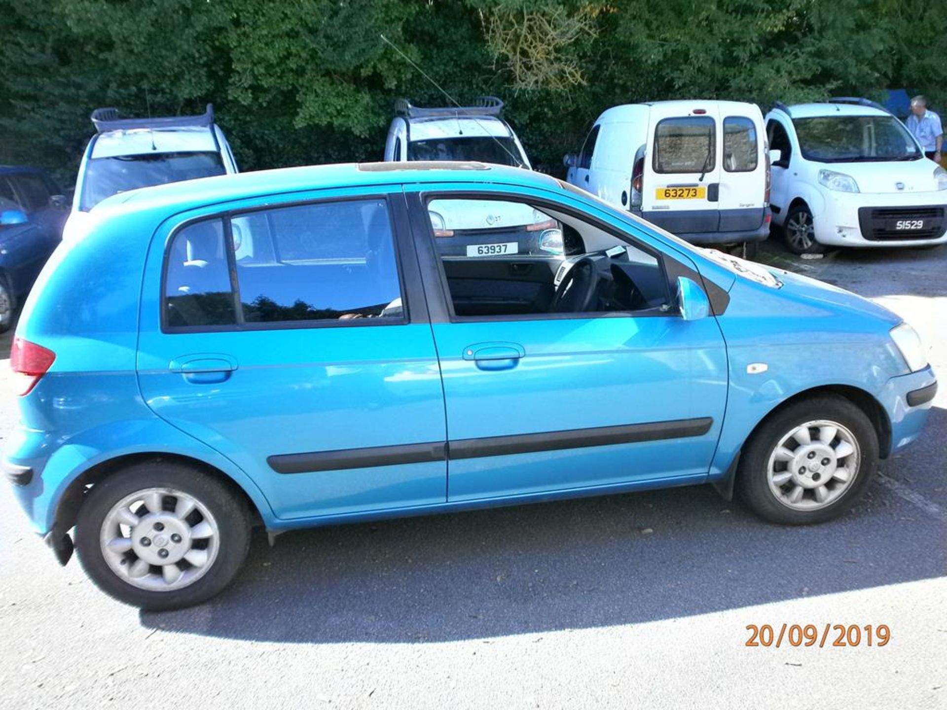 Hyundai Getz 1.3CDX 5 Door Hatchback - Image 3 of 5