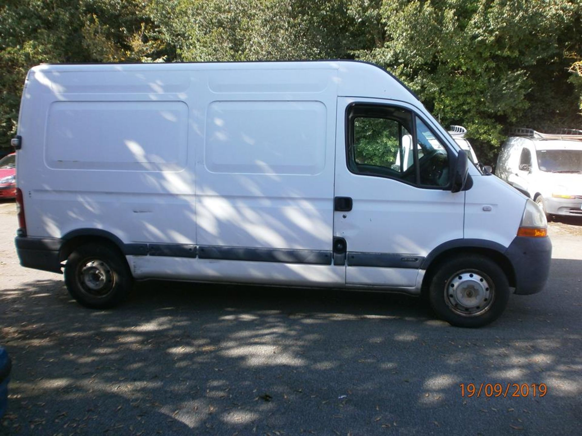 Renault Master 2.4D LWB Van - Image 2 of 6