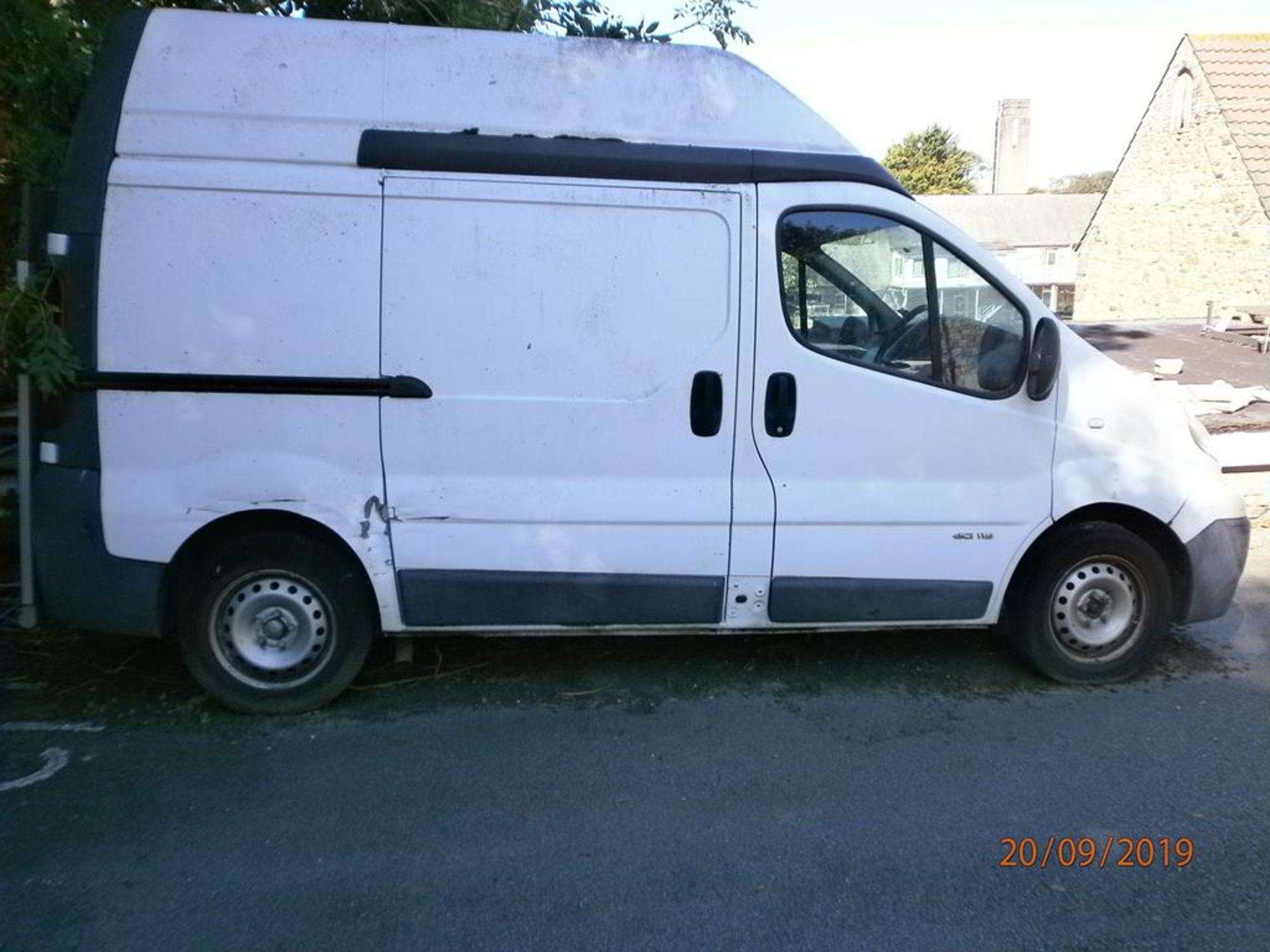 Renault Trafic (Auto) 1.9L SWB Van - Image 2 of 5