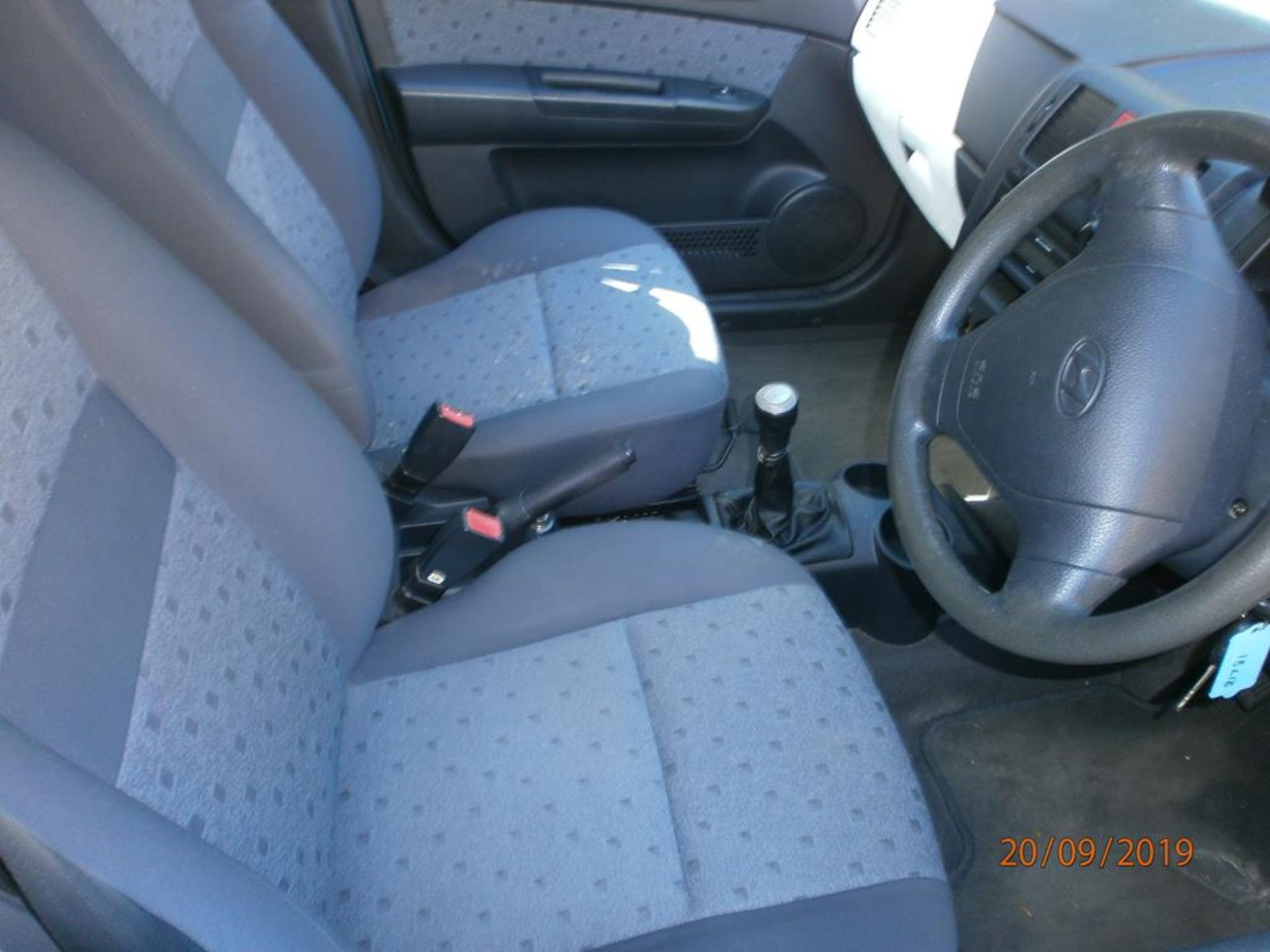 Hyundai Getz 1.3CDX 5 Door Hatchback - Image 4 of 5