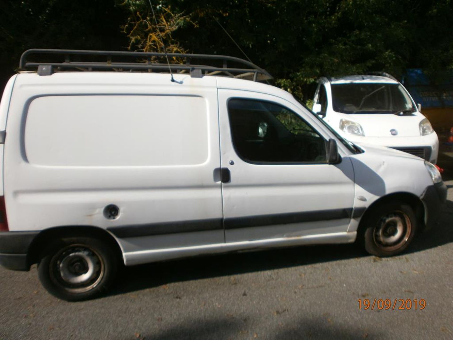 Peugeot Partner Van 1.8D - Image 2 of 5