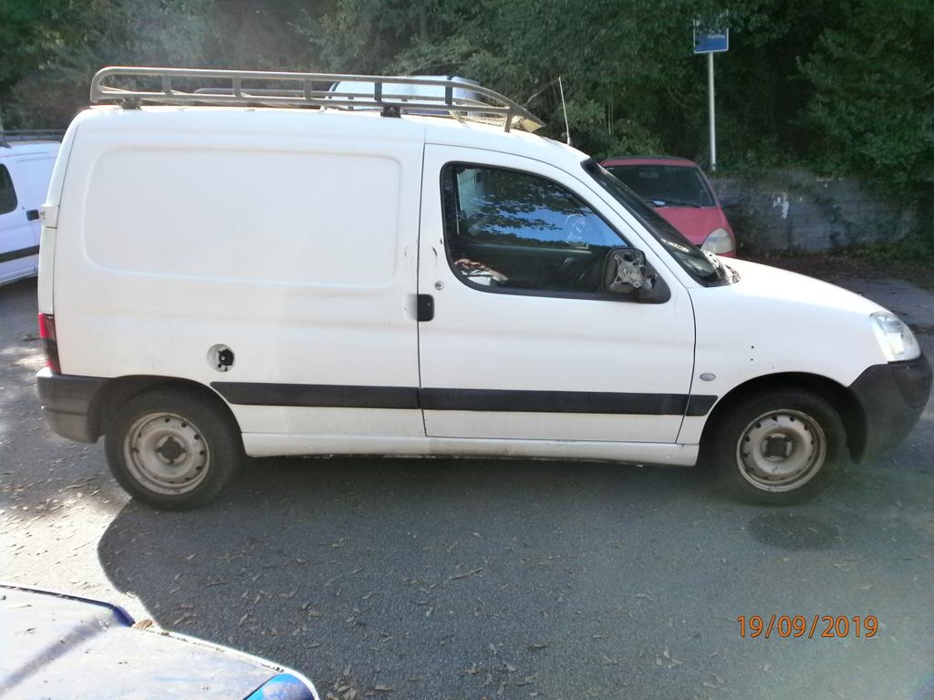 Peugeot Partner Van 1.8D - Image 2 of 5