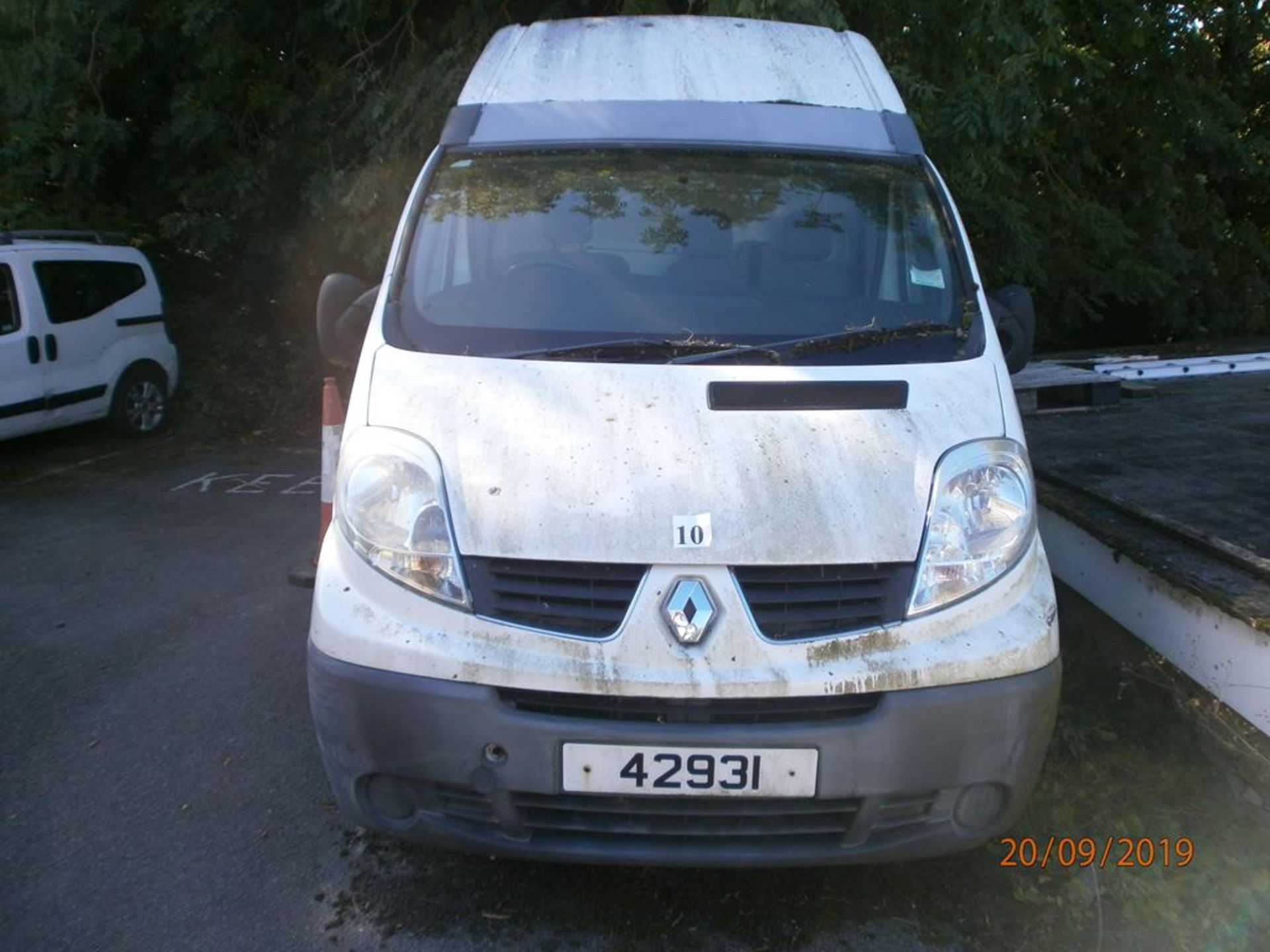 Renault Trafic (Auto) 1.9L SWB Van