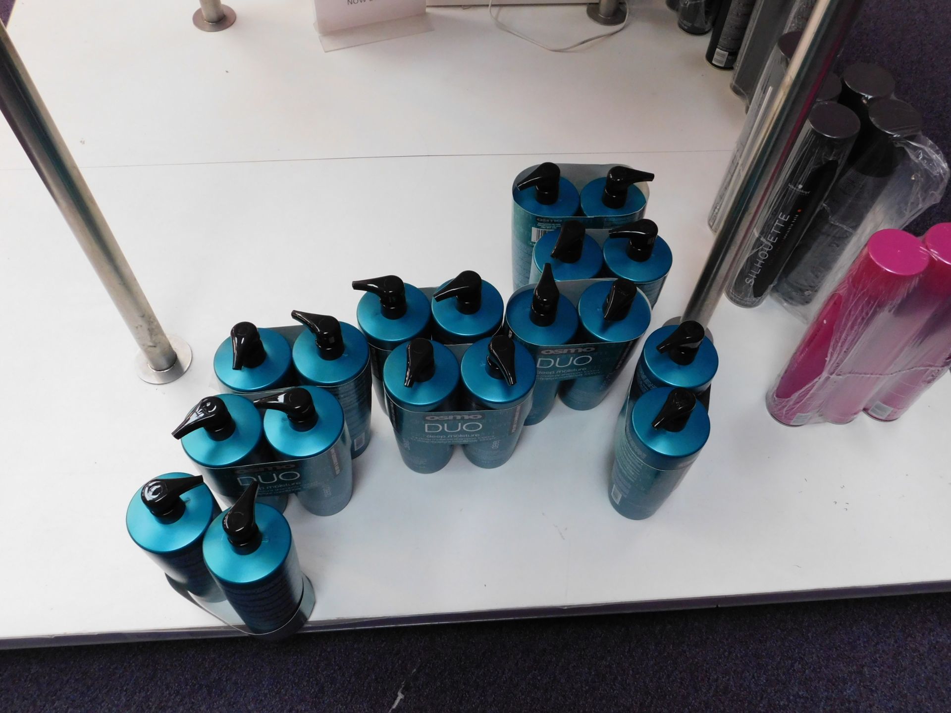 Contents to display stand, including shampoos, Schwarzkopf hair spray, Instant heat rollers - Image 2 of 3