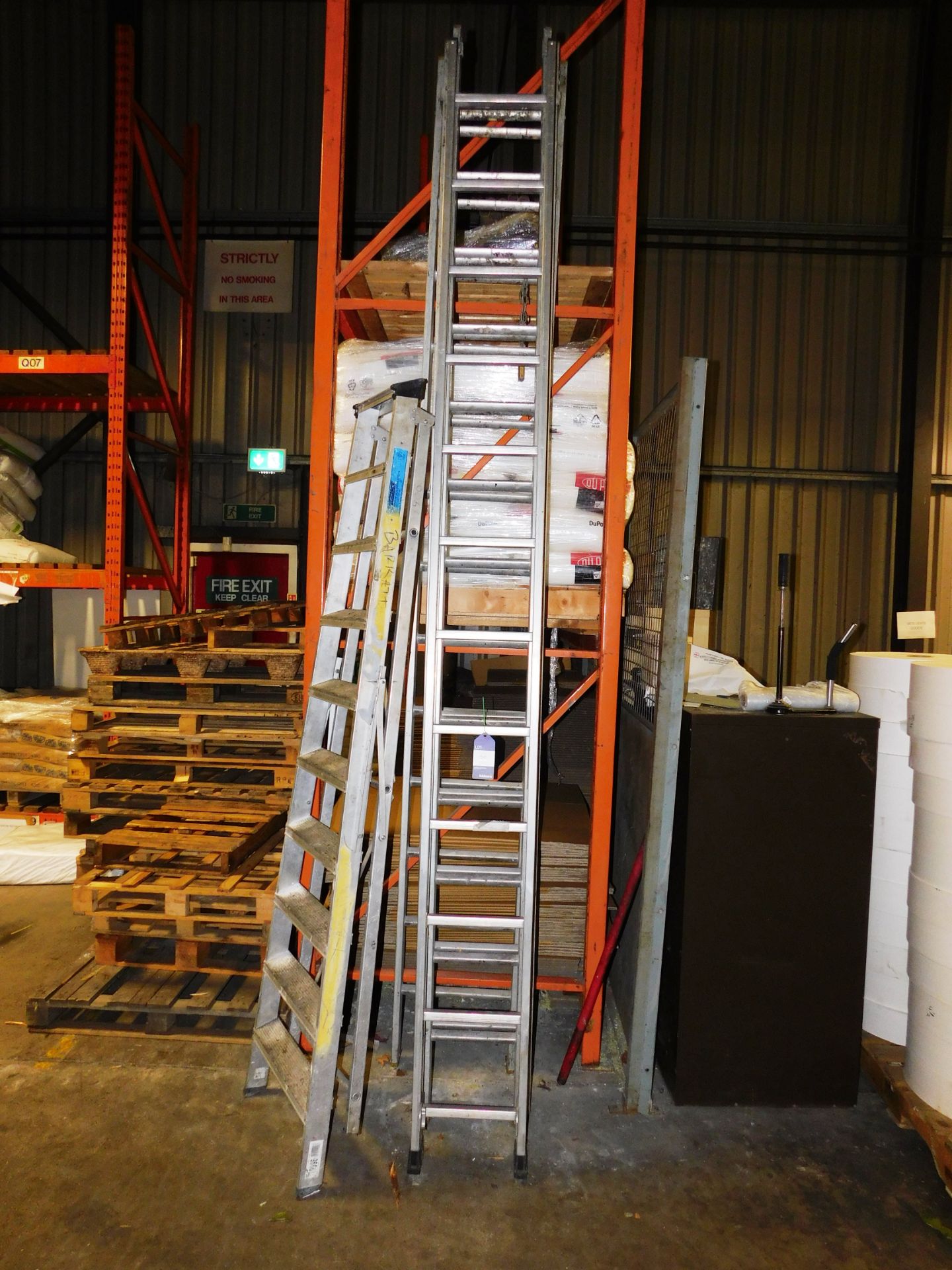 Aluminium Triple Extending Ladders