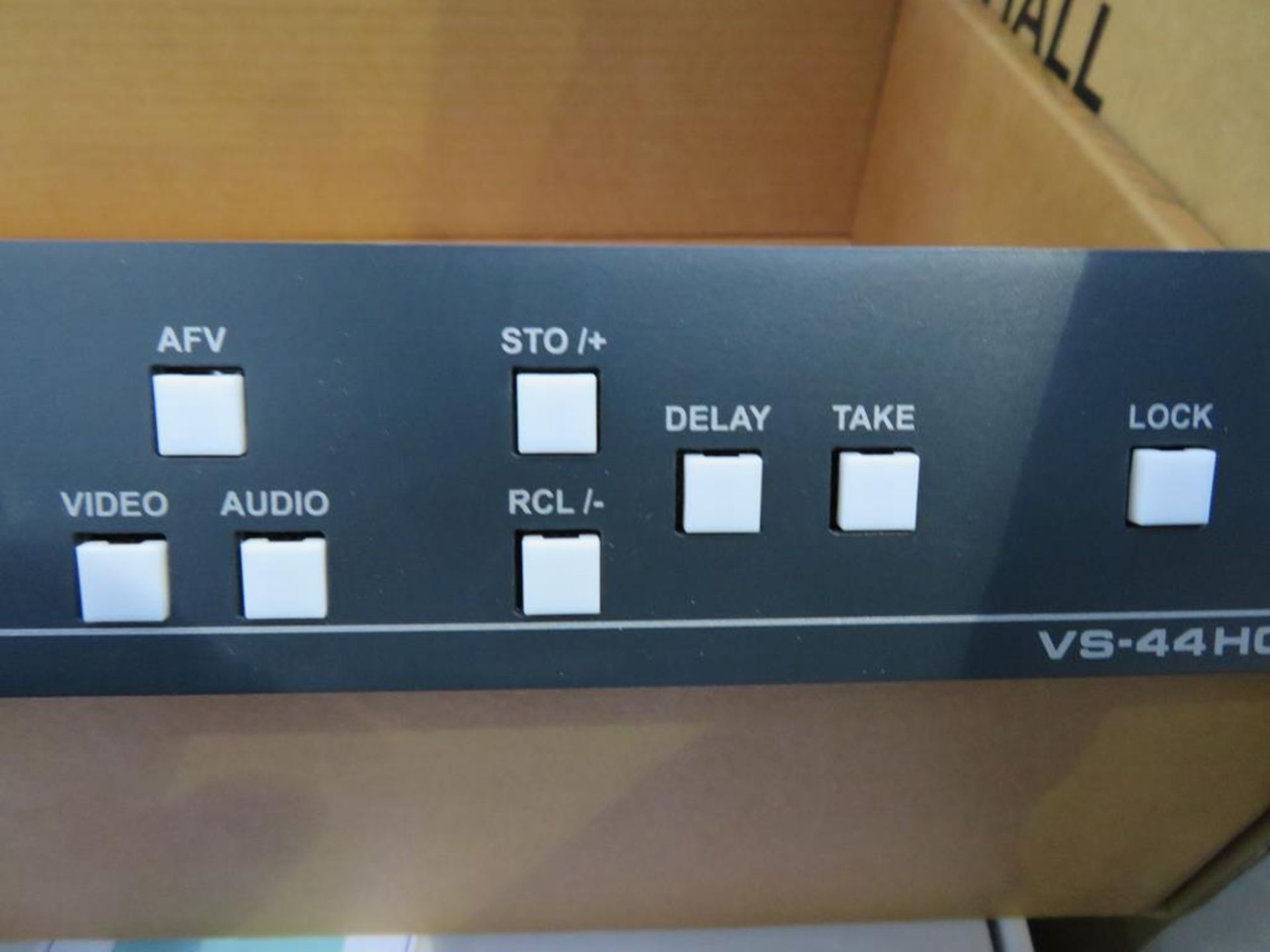 Kramer 4 x 4 Home Entertainment Matrix Switcher - Image 4 of 5