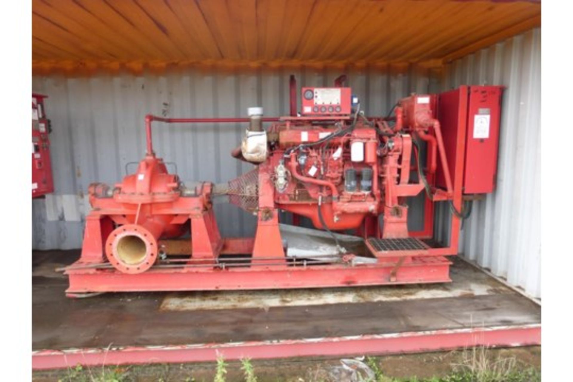 Iveco 423HP High Volume Fire Pump