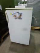 A LEC L5026W Under Counter Fridge