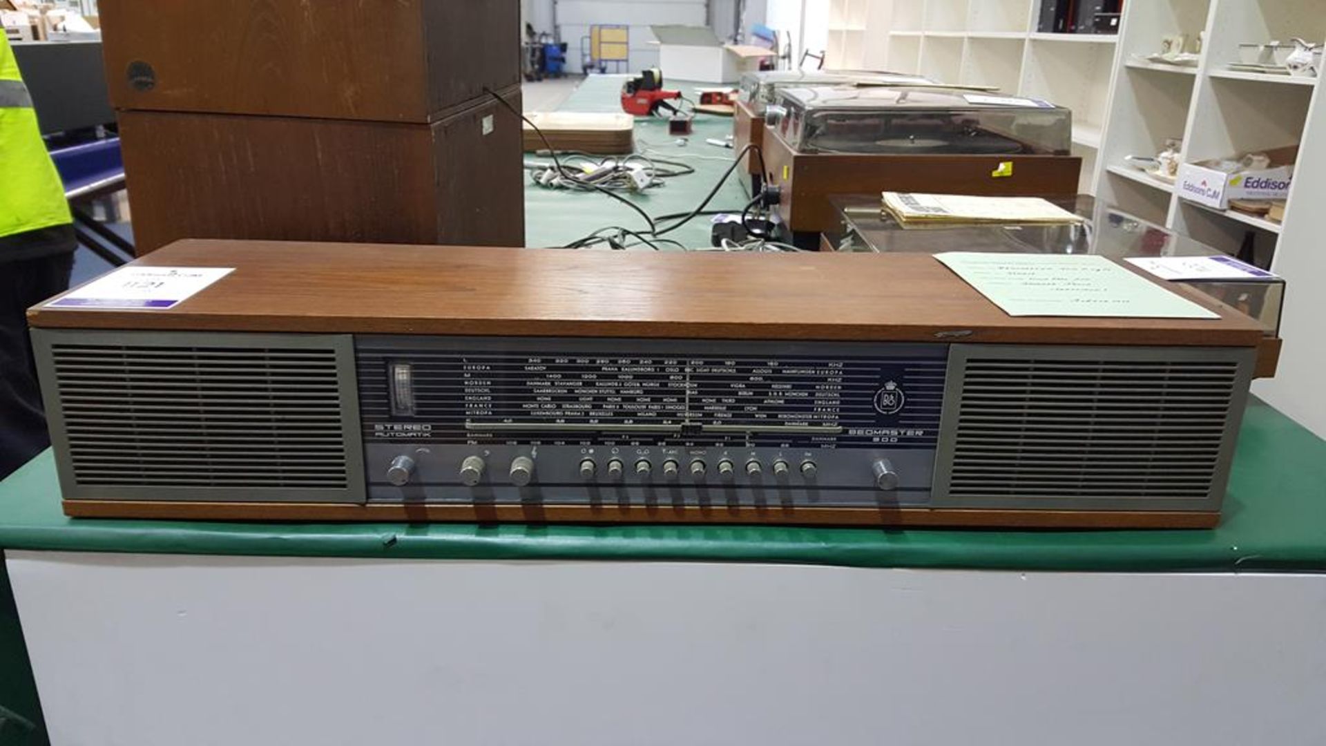 A Bang & Olufsen Beomaster 900 Transistor Radio