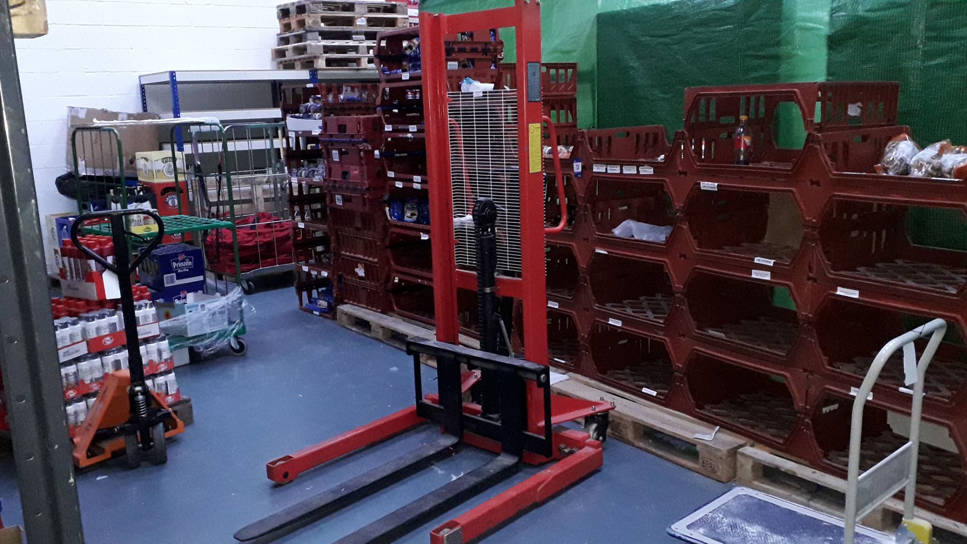 Hand Operated Manual Stacker SYC1M16-A 1600mm Lifting Height, Serial Number Y15060159 - Image 2 of 4