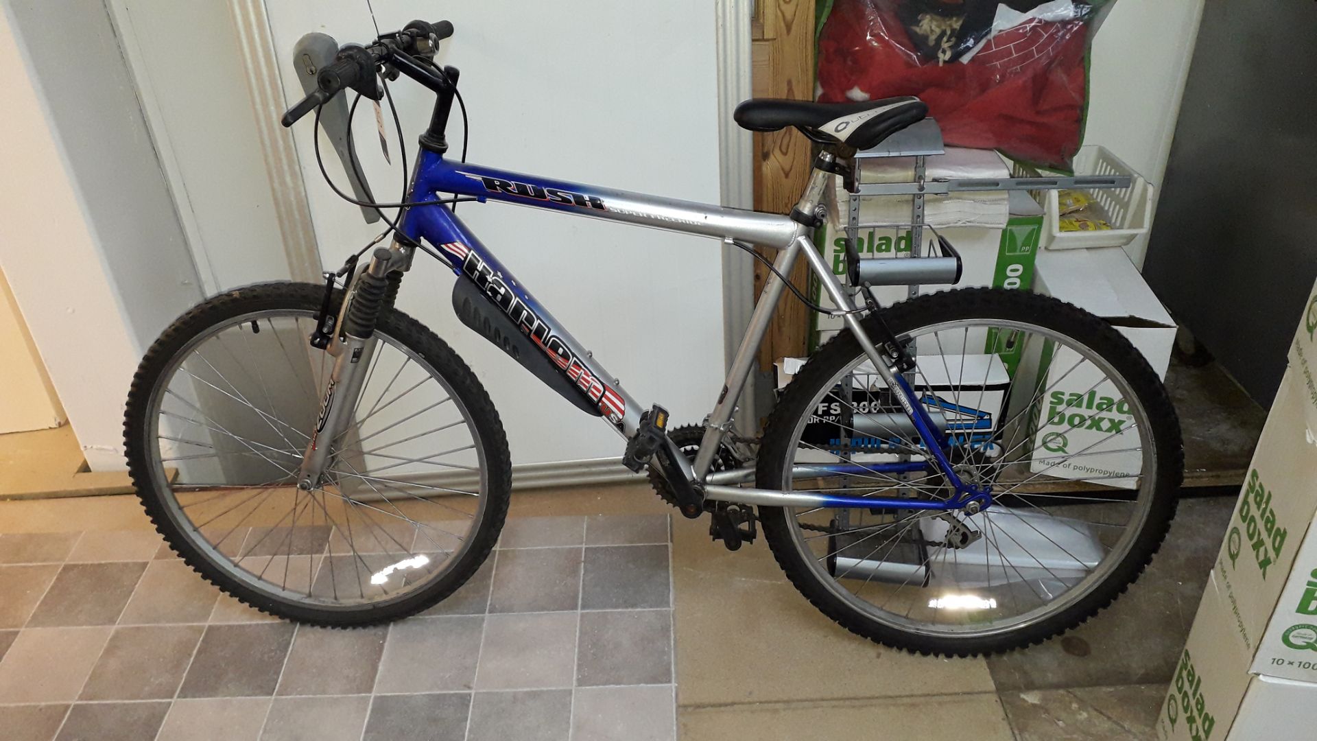 Harlem Rush Super Freeride 18 Speed Mountain Bike (item located upstairs)