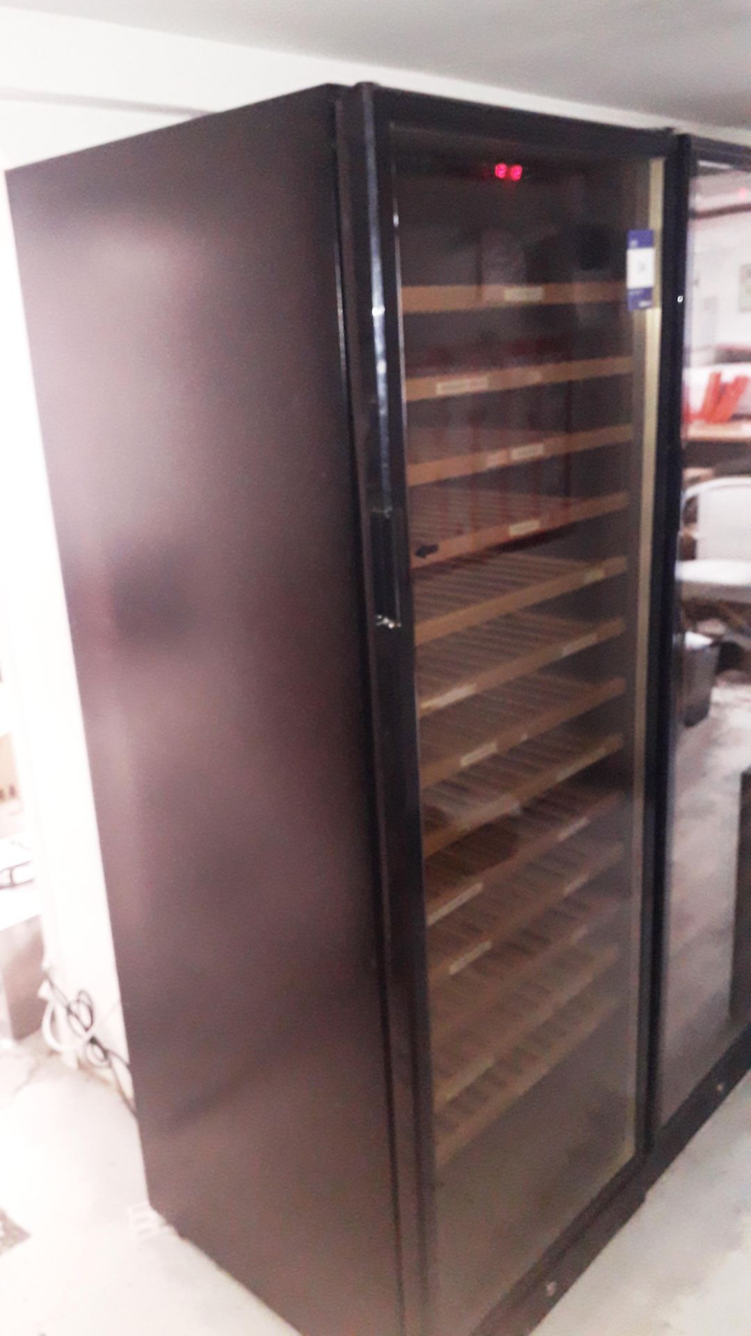 Tefcold TFW375 Upright Wine Display Chiller - Image 2 of 2