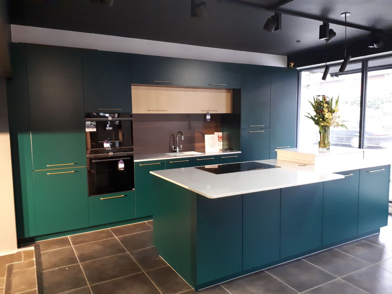 Range of Good Quality Schmidt Ex-Display Kitchens including Appliances by Siemens, AEG, Bosch & Neff