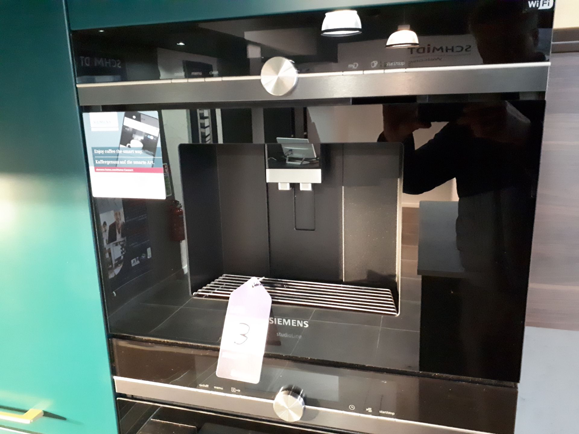 Siemens CT836LBB6 Built In Coffee Machine - Image 2 of 2