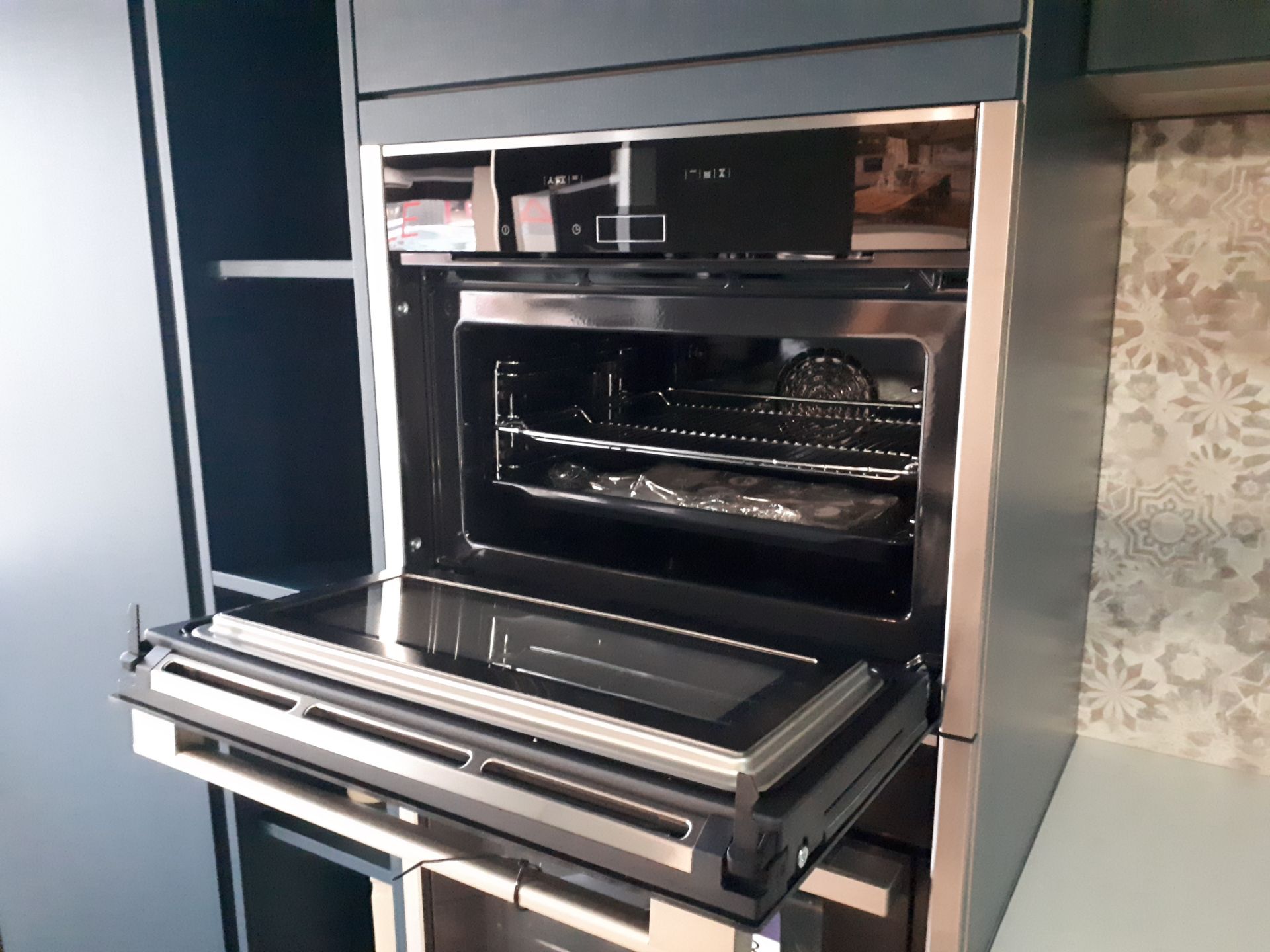 Neff C17MR02NOB Built In Compact Oven - Image 2 of 2