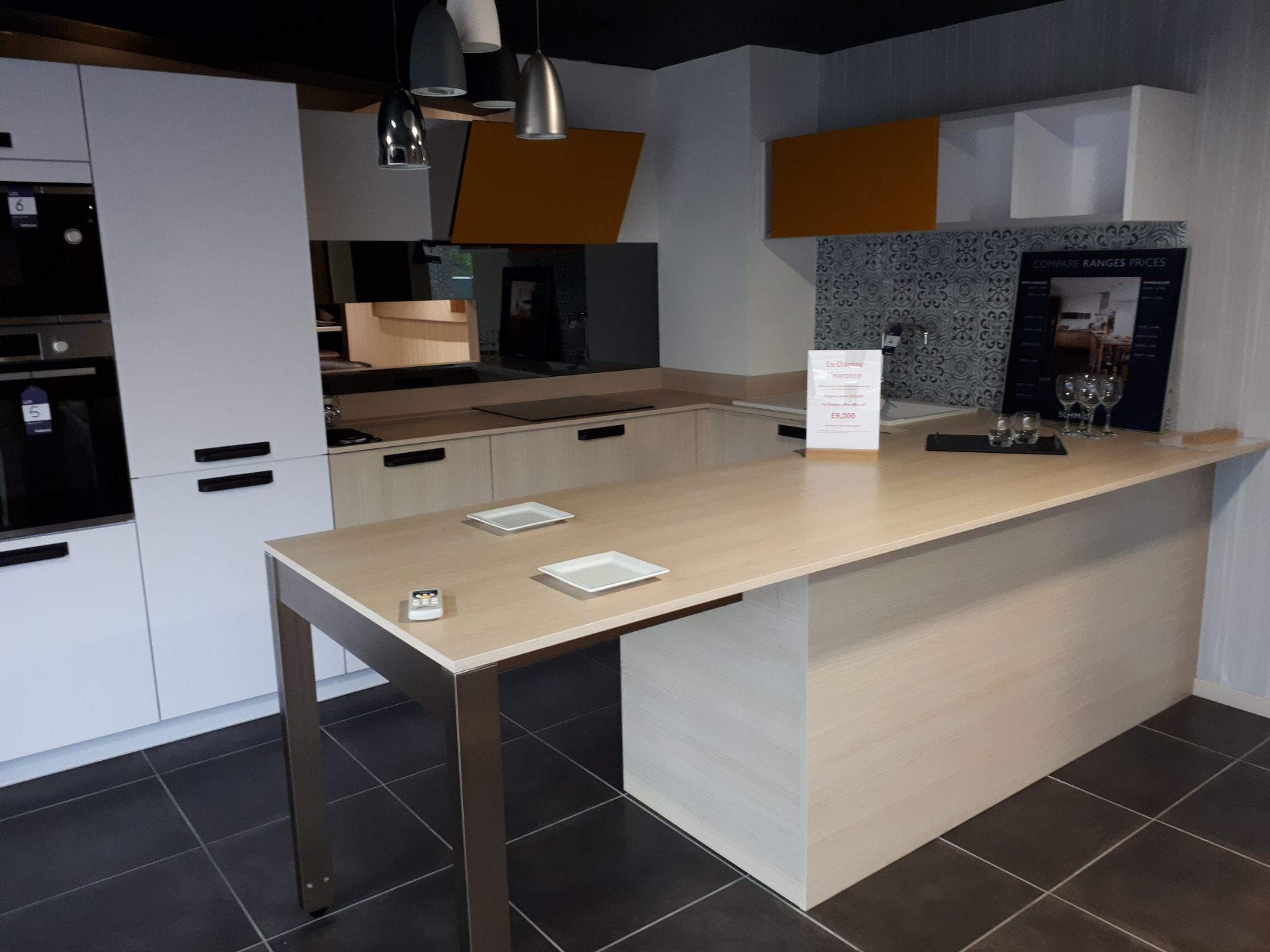 Schmidt Premium range display kitchen in Arcos Mix