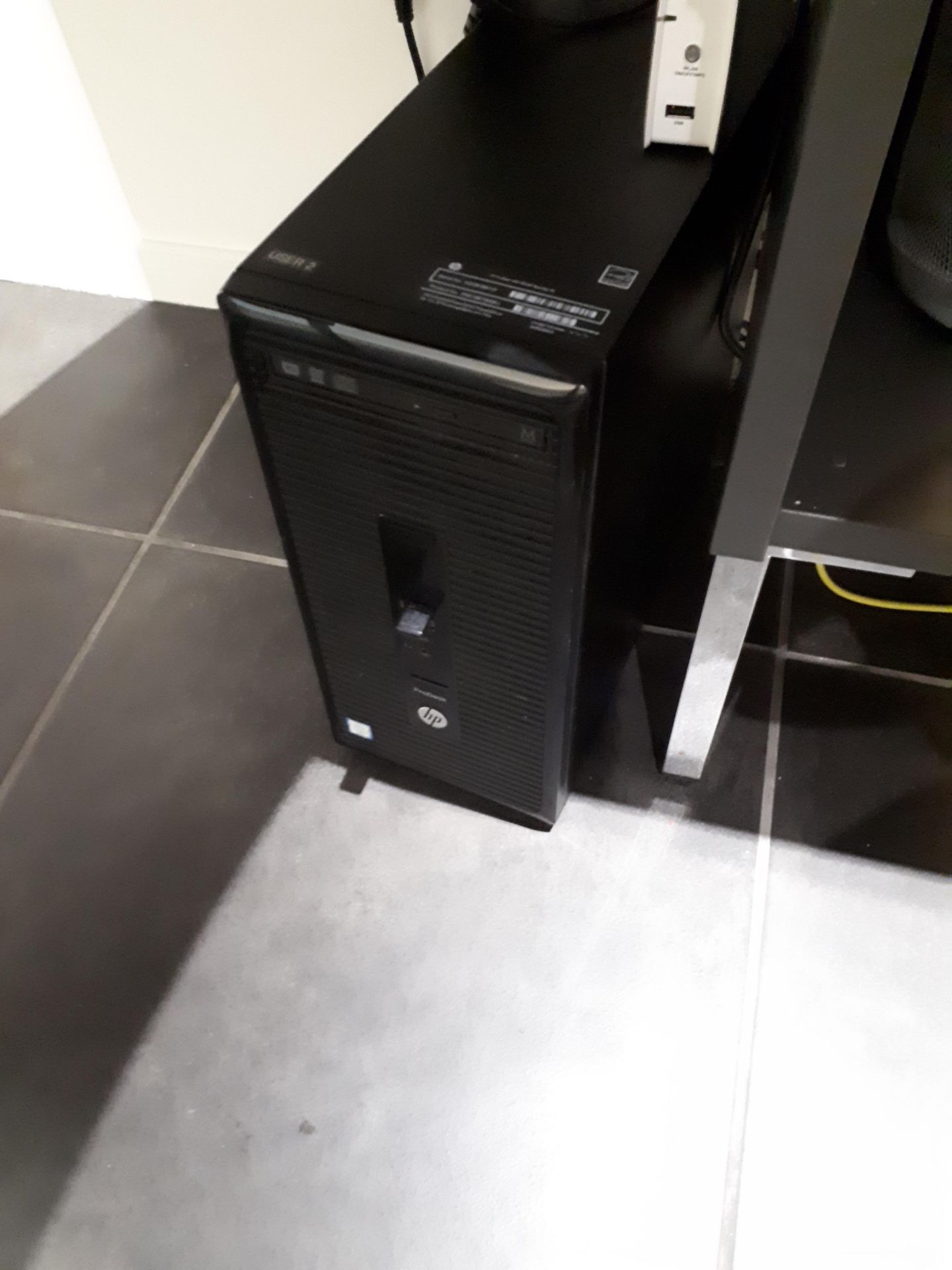 HP Prodesk Core i7 PC (HD Removed) with HP Pavilion 24XW Colour Monitor