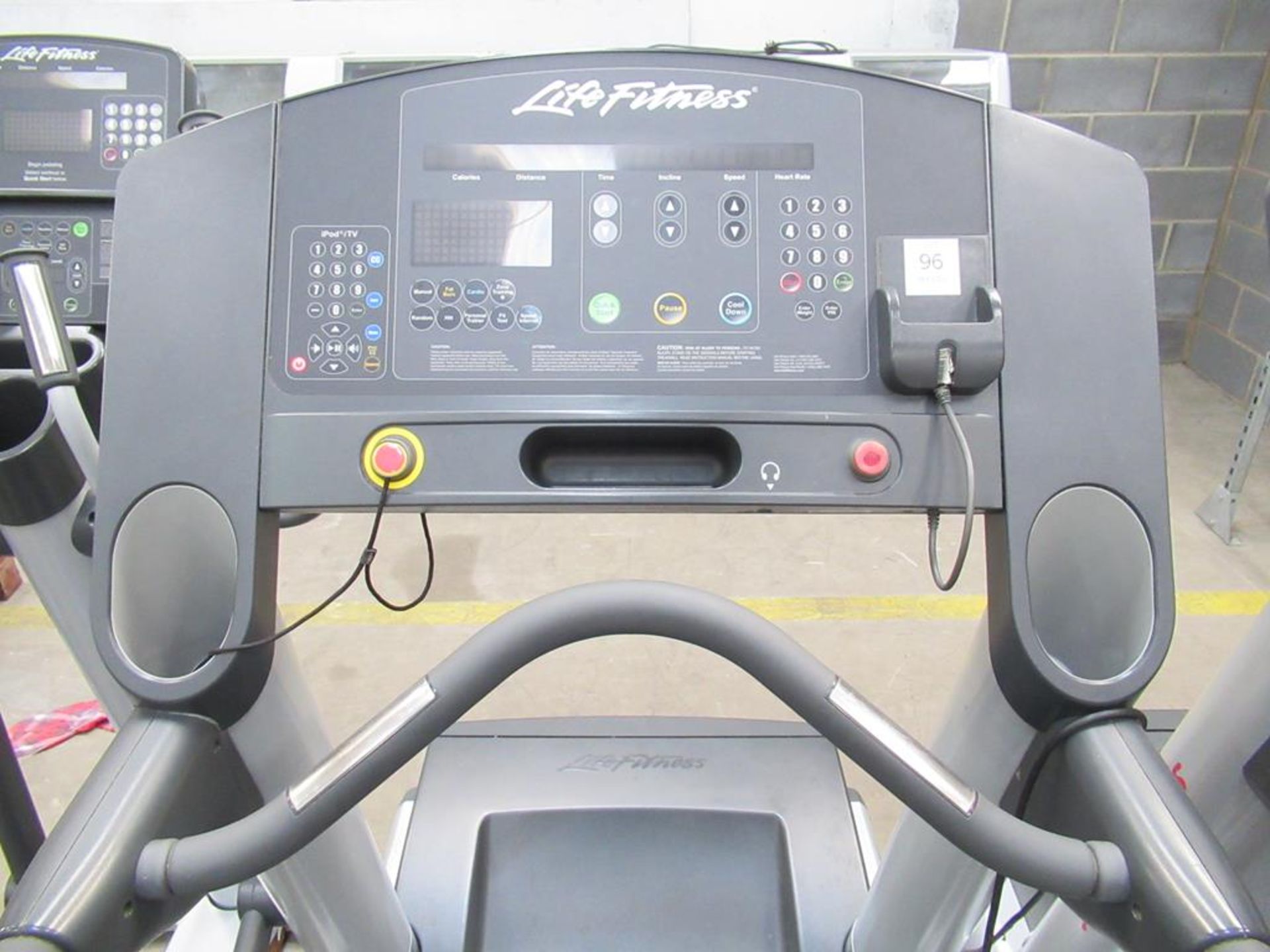 Life Fitness CLSTINHXK Treadmill with Flexdeck Shock Absorption System - Image 2 of 4