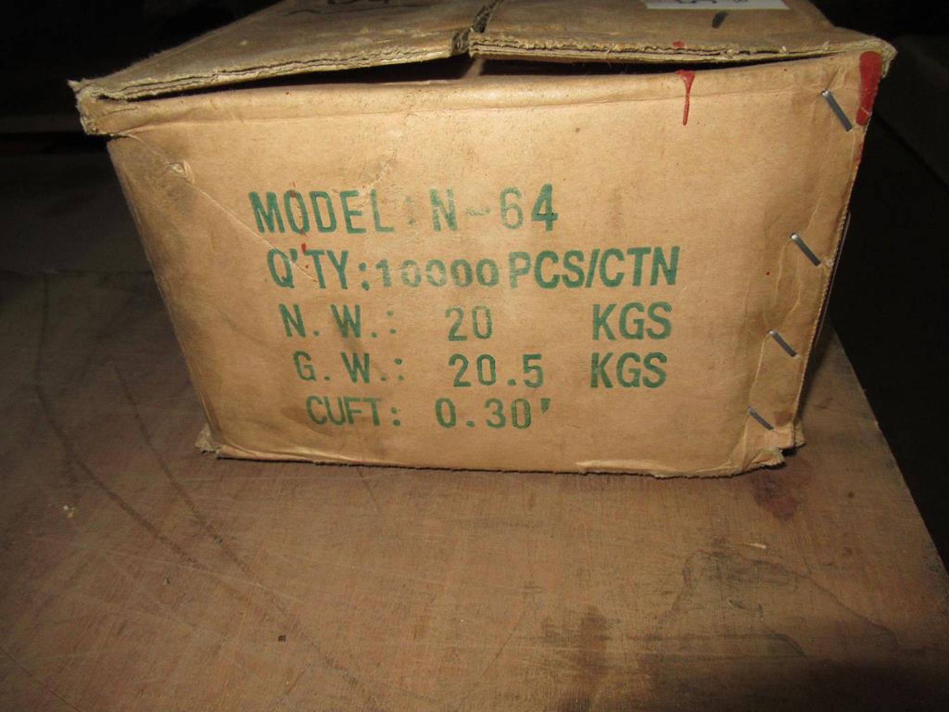 Box of Industrial Staples N64 - Image 2 of 3