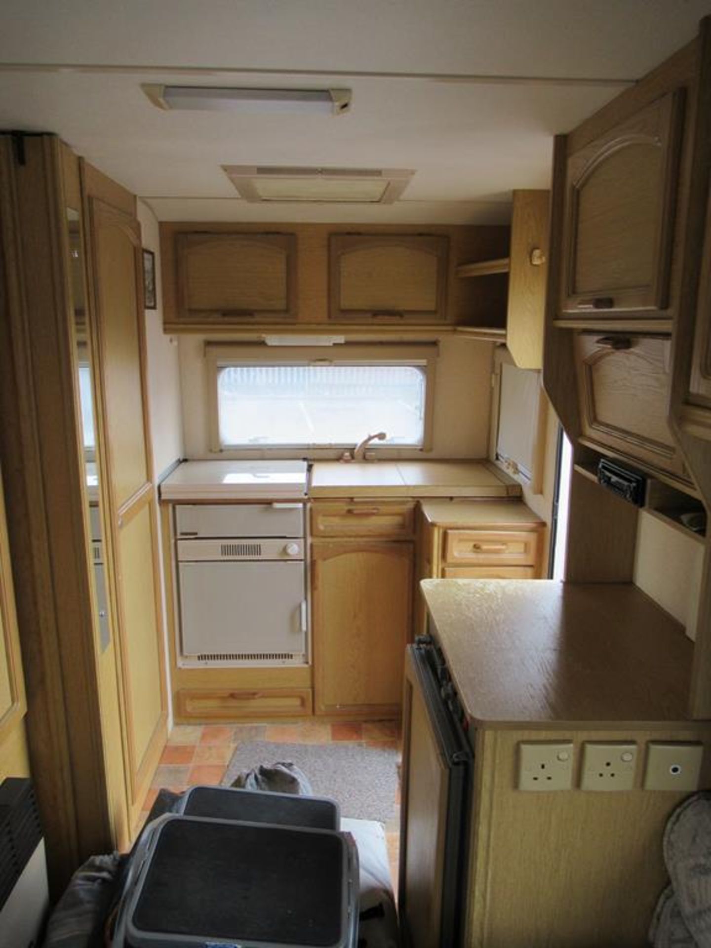 Abbey GTS 212 Caravan 2 berth - Image 24 of 33