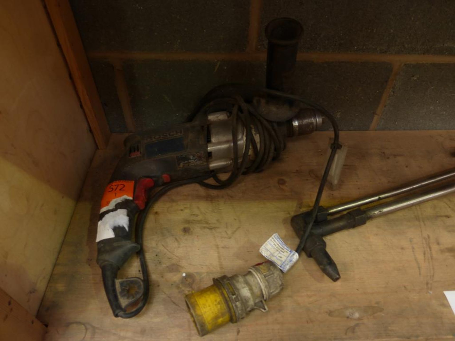 A Bosch 110V Hammer Drill, burning gun and Simonds 7" Files - Image 2 of 4