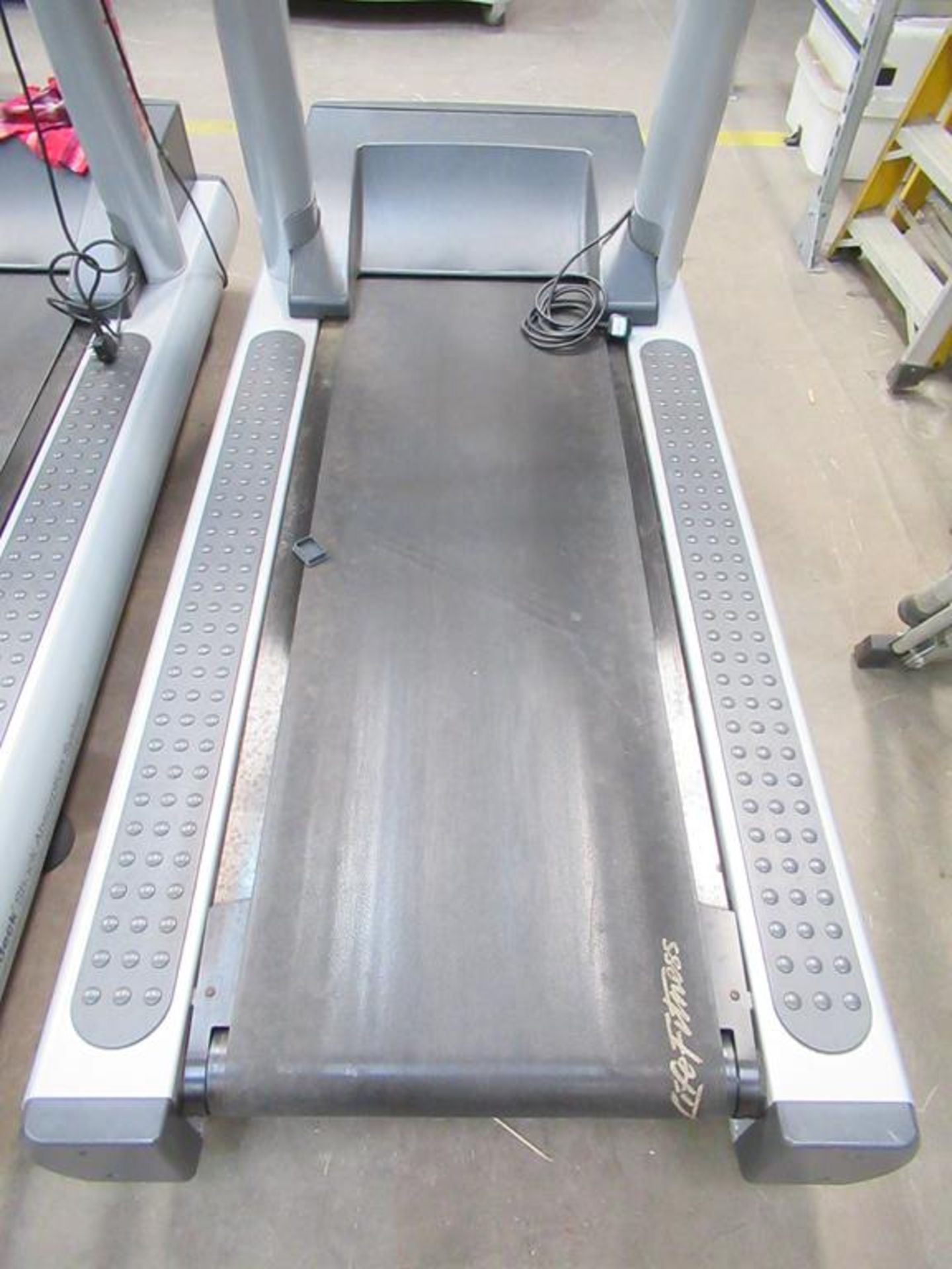 Life Fitness CLSTINHXK Treadmill with Flexdeck Shock Absorption System - Image 3 of 6