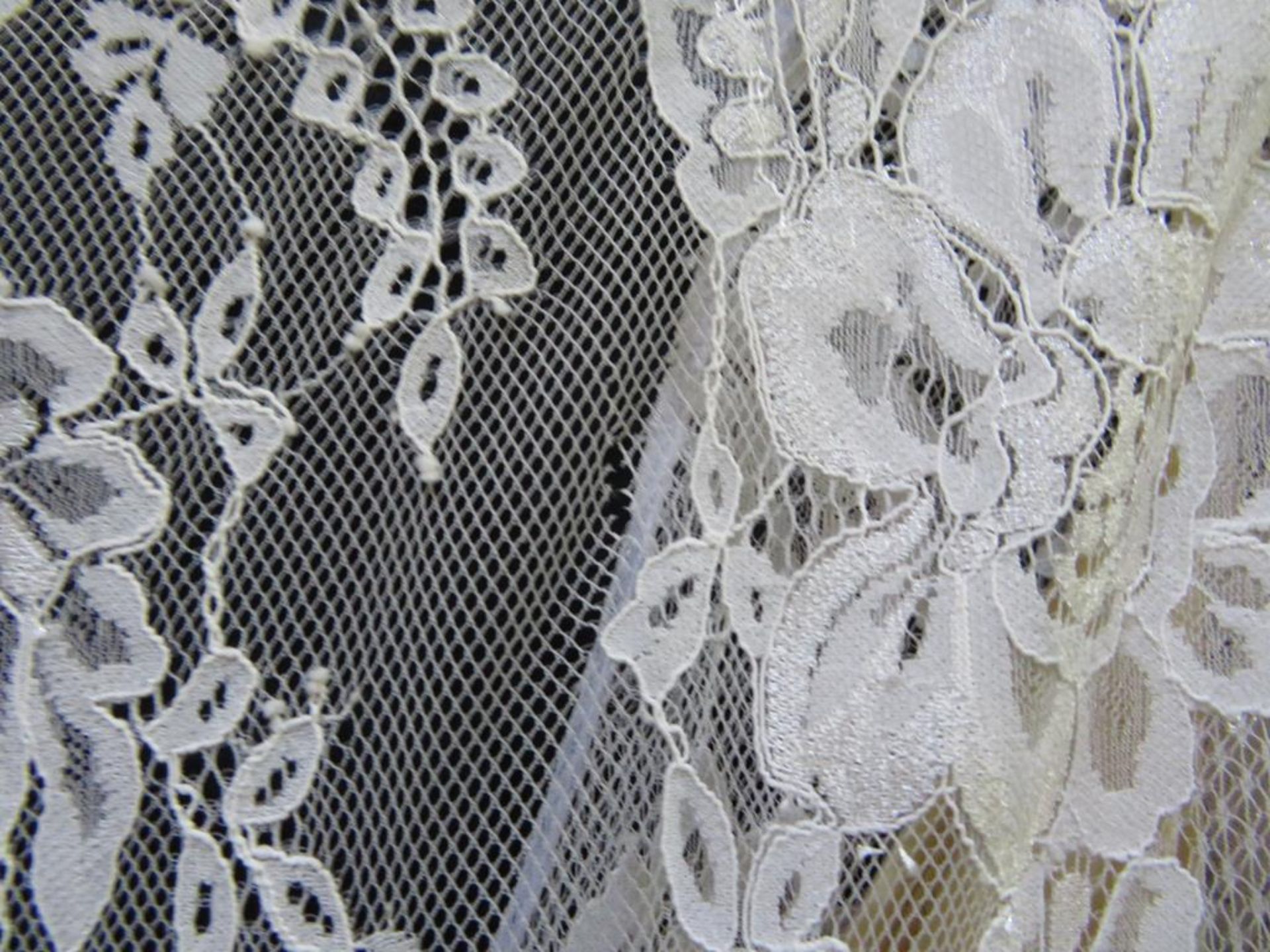 Chosen Lace wedding dress - Image 8 of 11