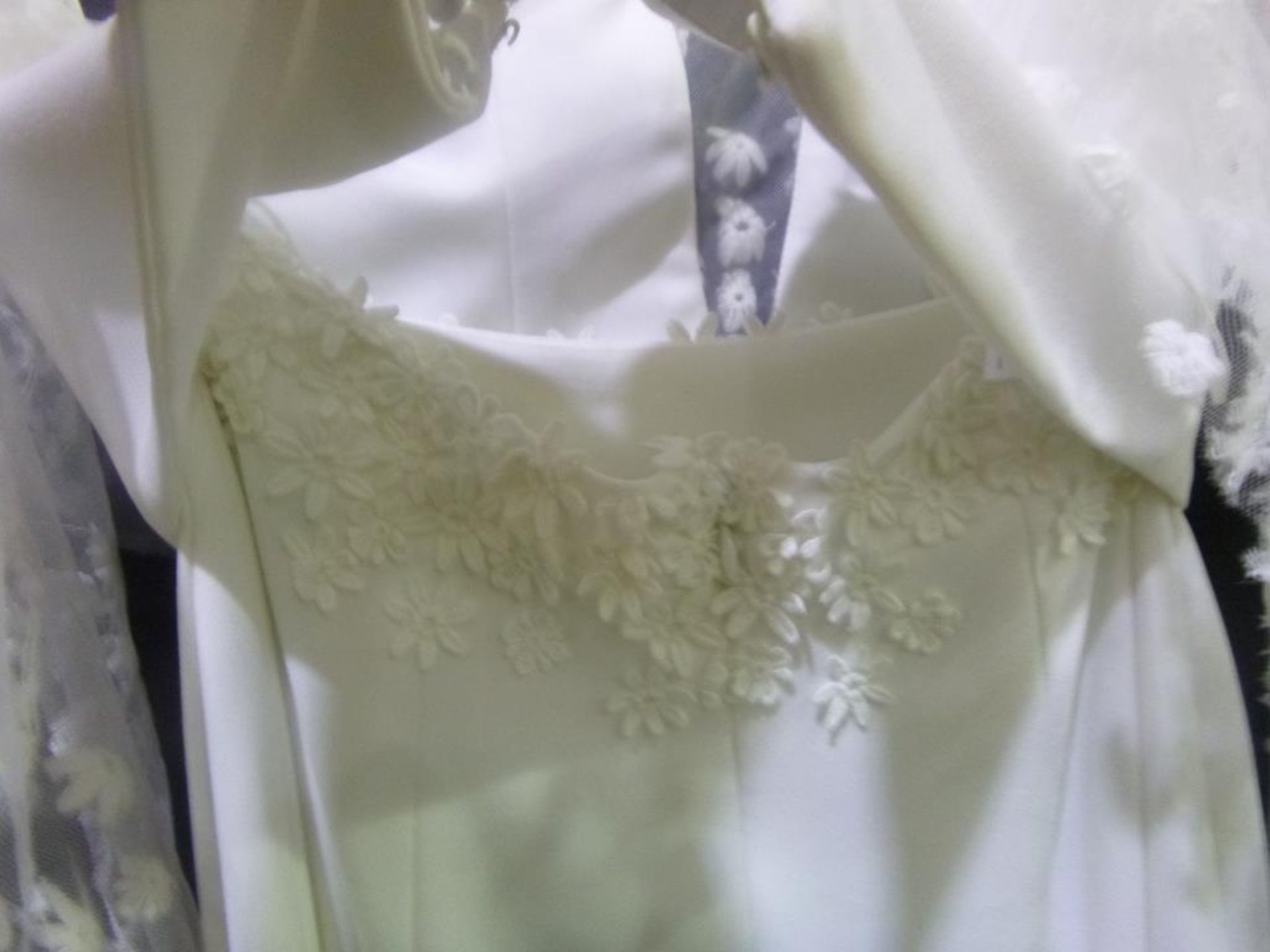 Marylise Renaux wedding dress - Image 6 of 8