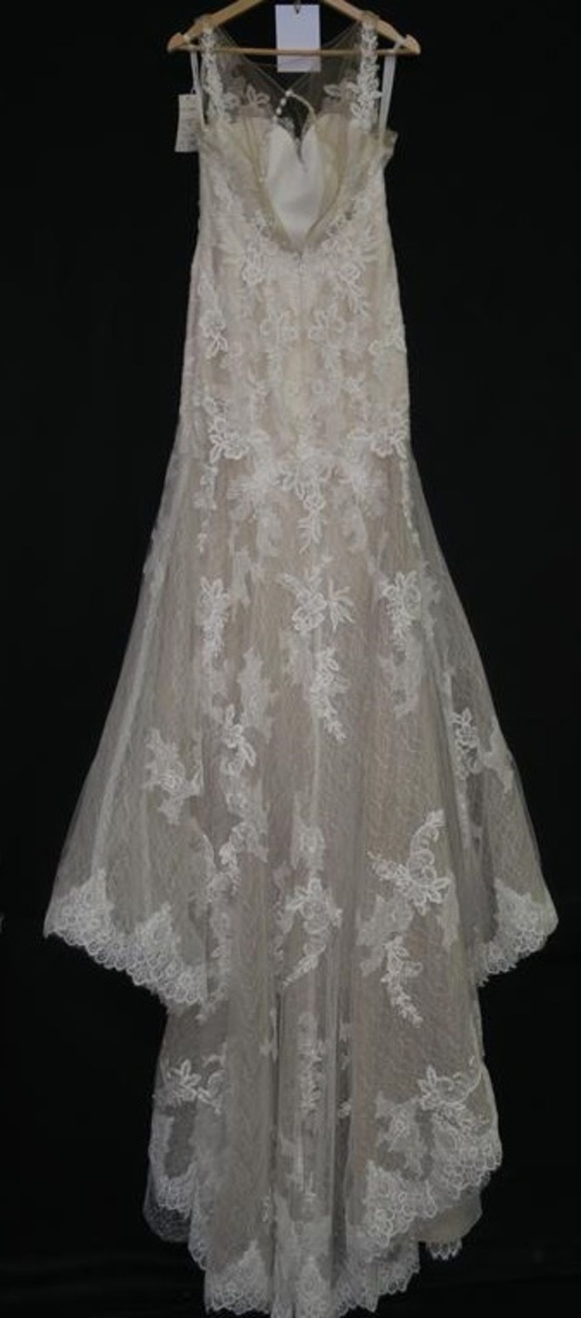 Modeca style Austria 16392 wedding dress - Image 5 of 7