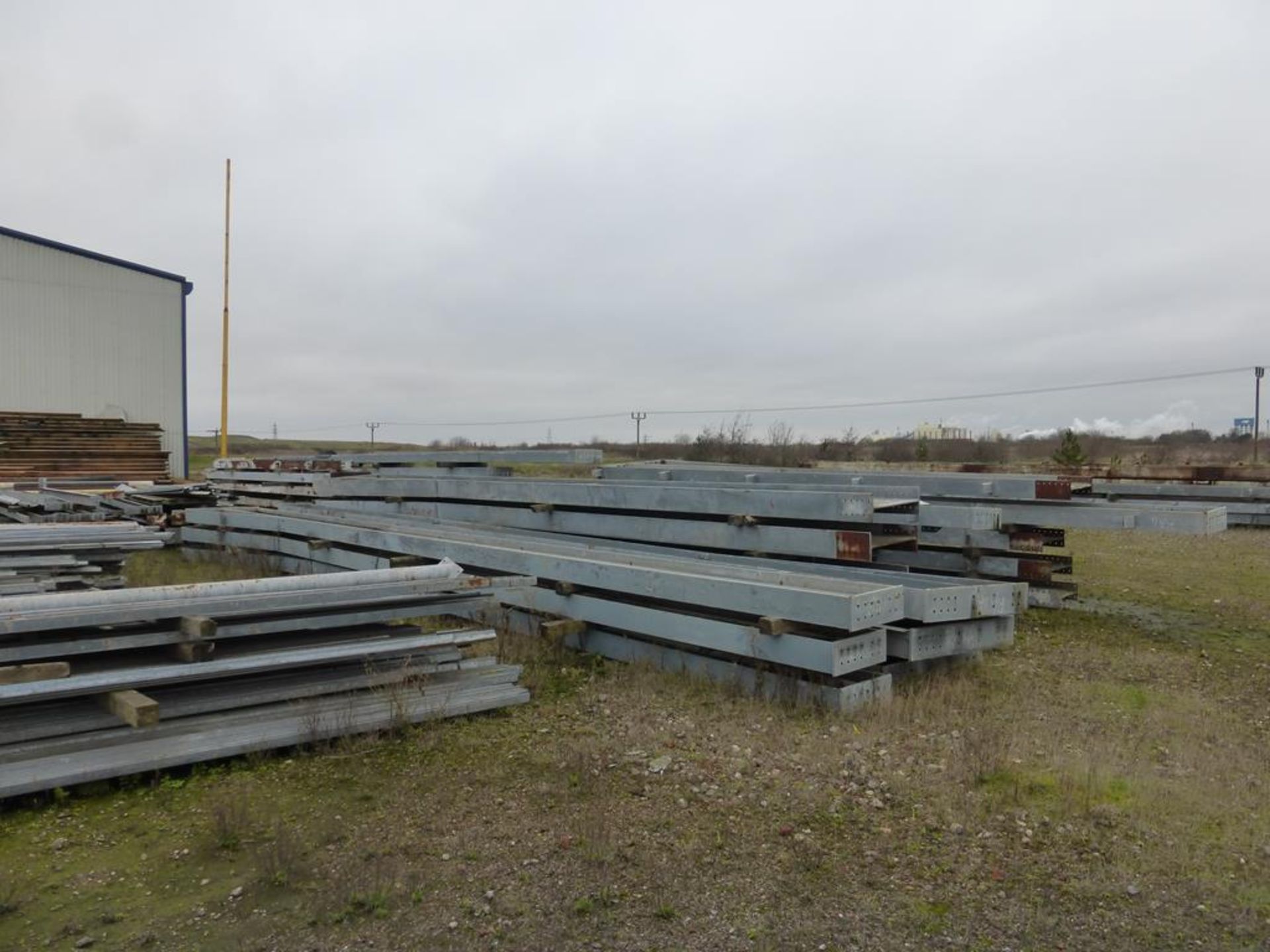 Steel framework for a portal framed building - Image 12 of 30