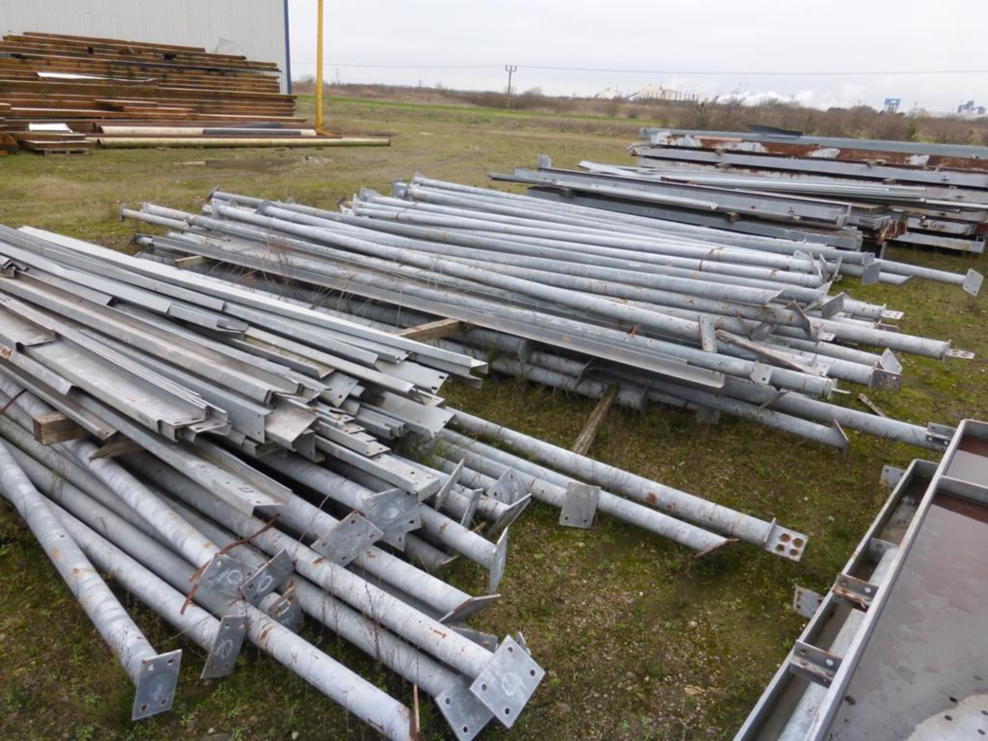 Steel framework for a portal framed building - Image 22 of 30