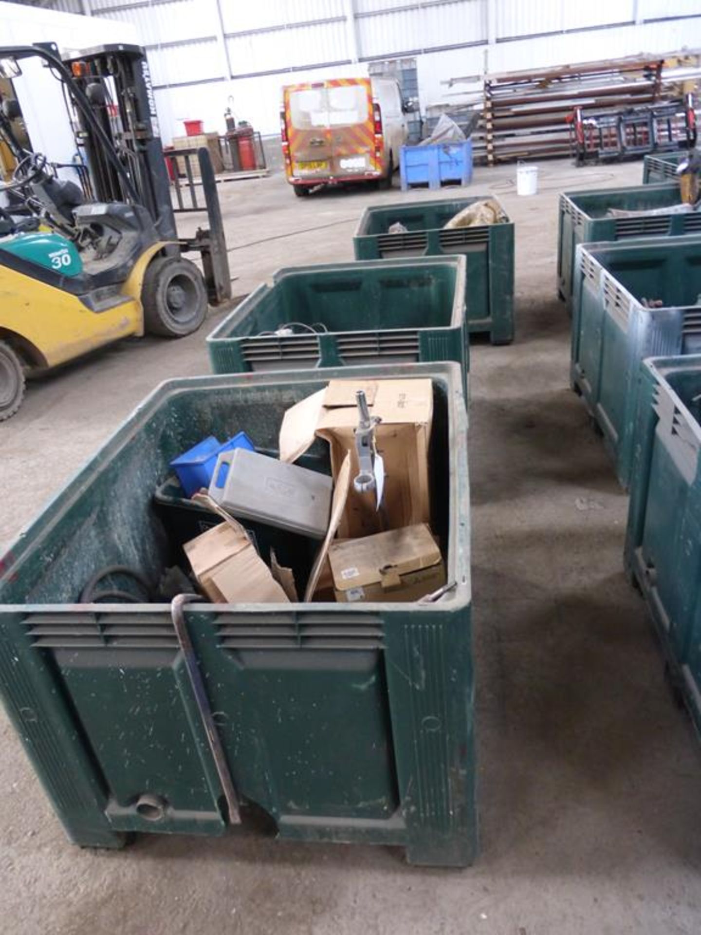 3 x Plastic stillages