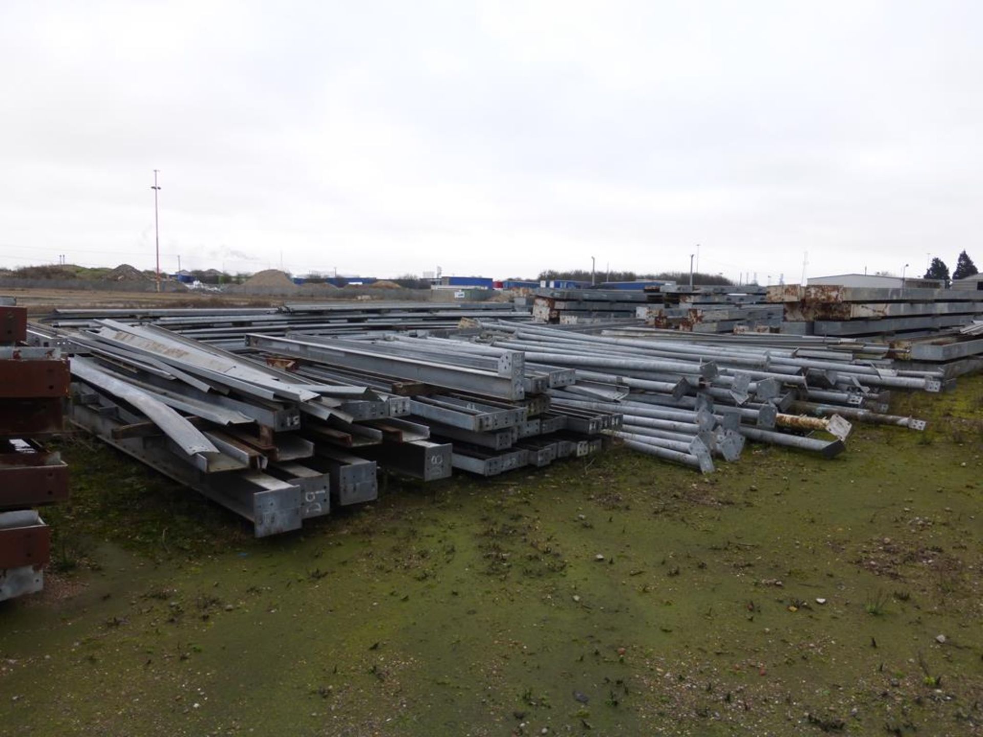 Steel framework for a portal framed building - Image 16 of 30