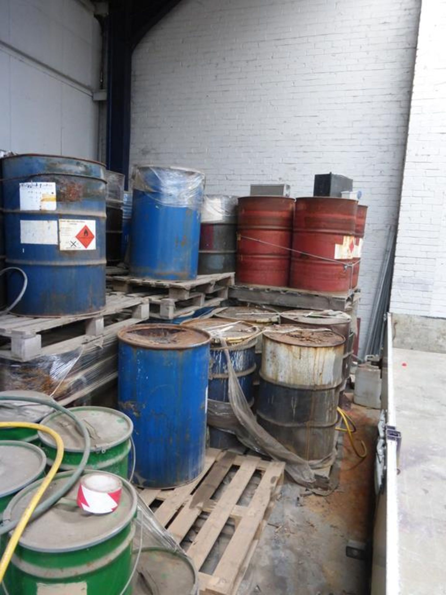 Approx. 16 pallets of Industrial Paint - Image 5 of 9