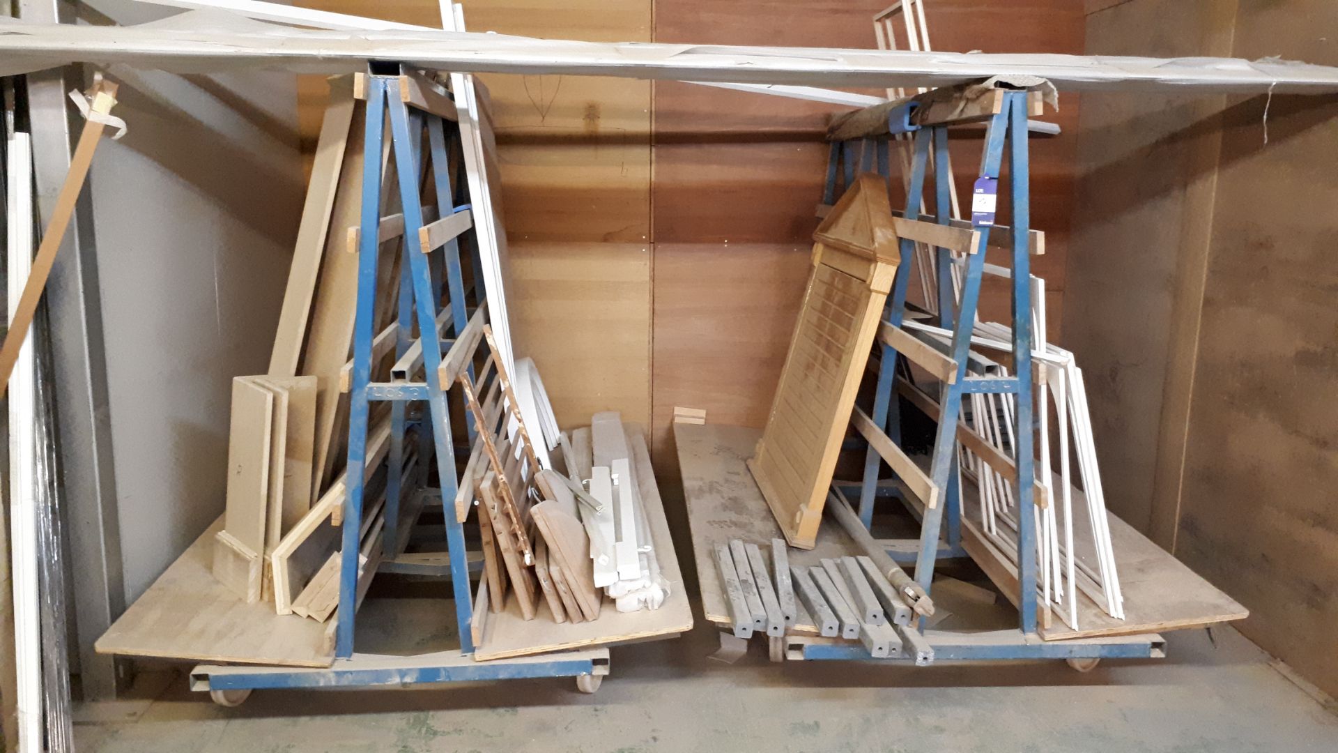 2 x A frame glass racks, and 2 x mobile racks - Image 2 of 2