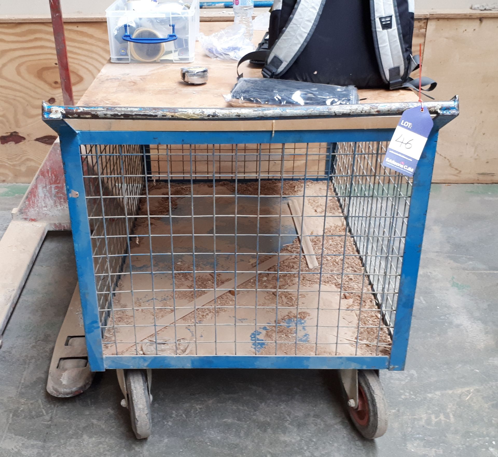 Hand hydraulic pallet truck, and Mobile cage trolley