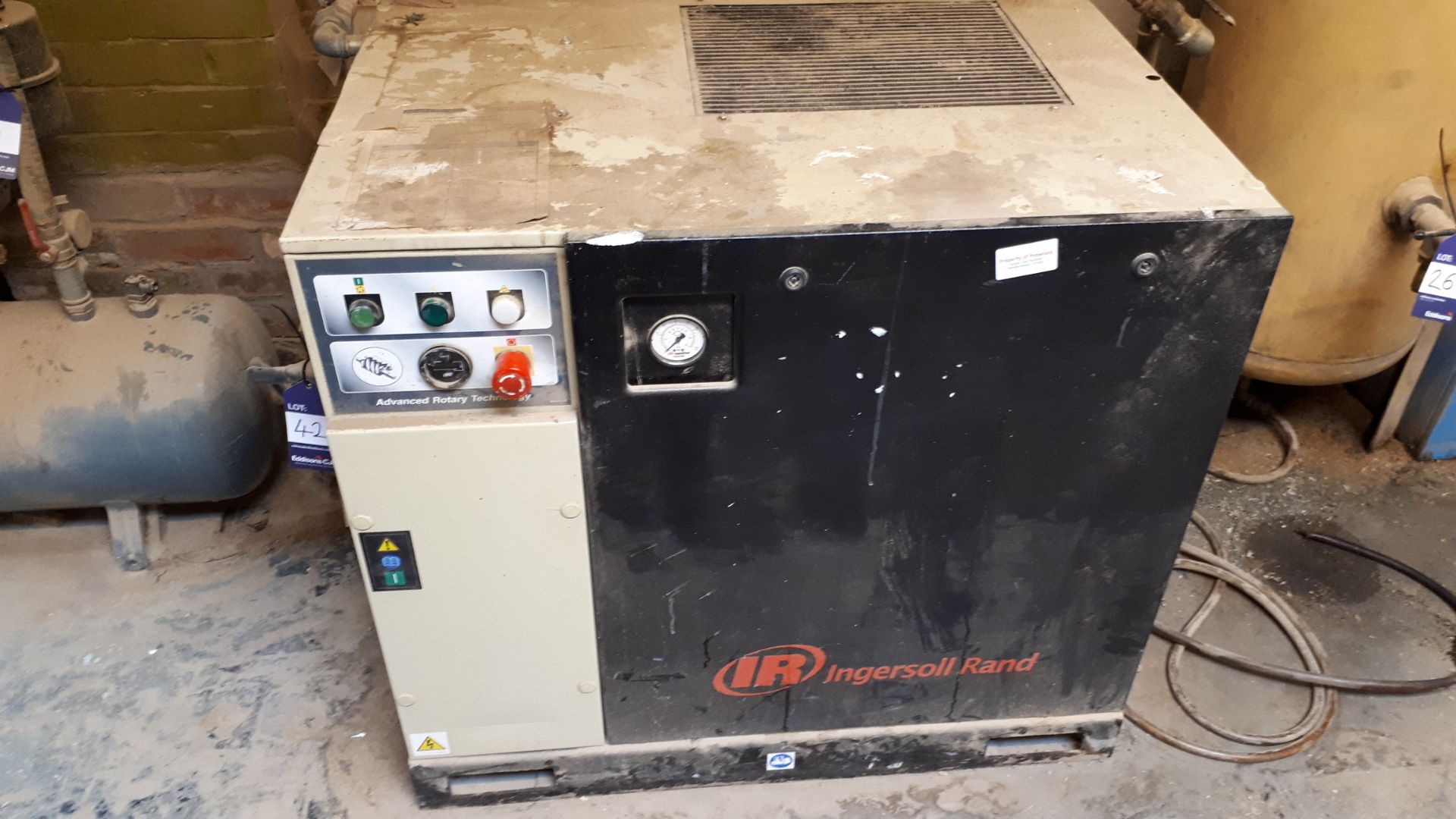 Ingersoll Rand UP5 packaged compressor 8-bar, serial number 2104877 (2012)