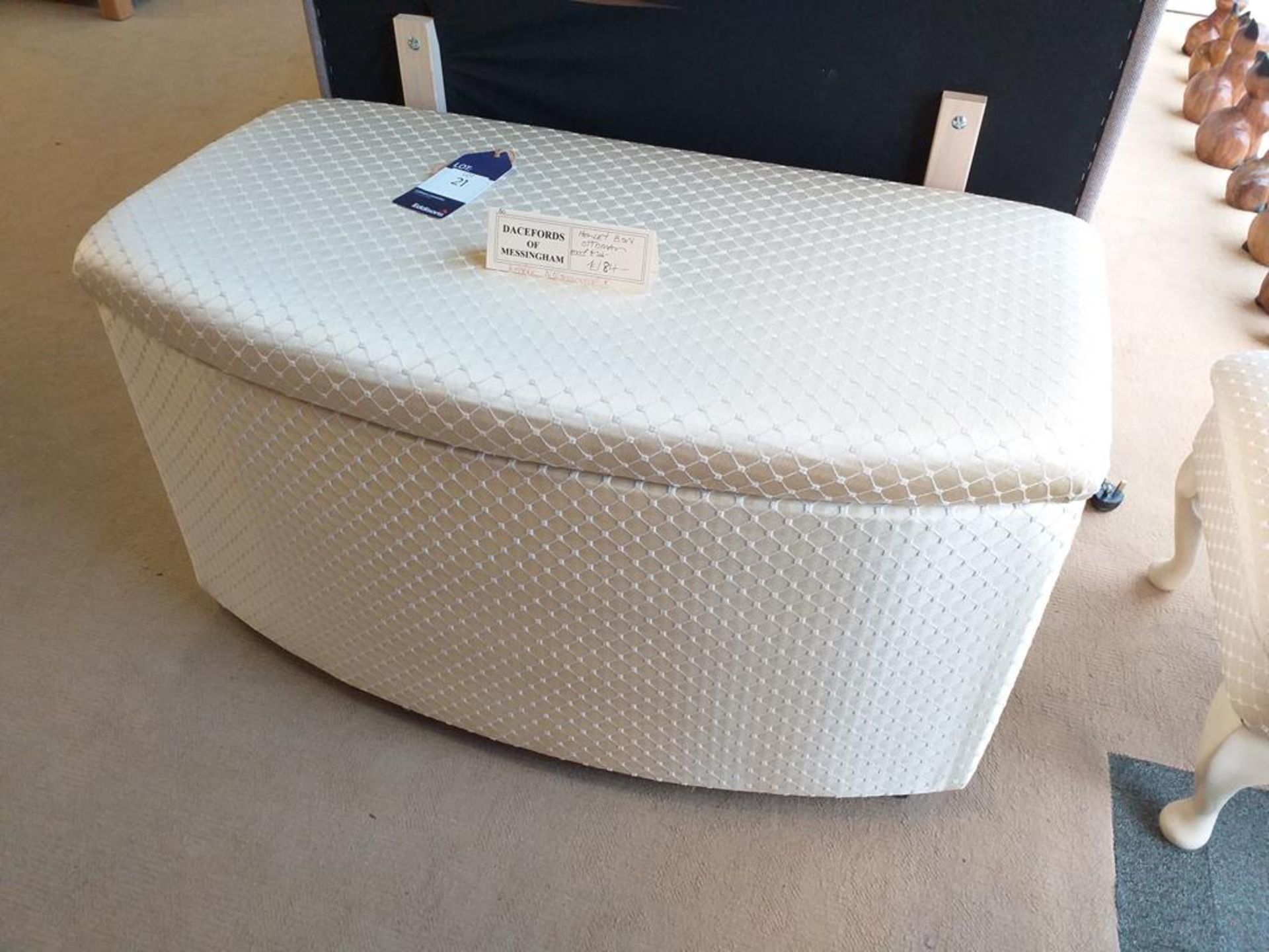 Henley Bow Ottoman with Footstool - Image 2 of 5