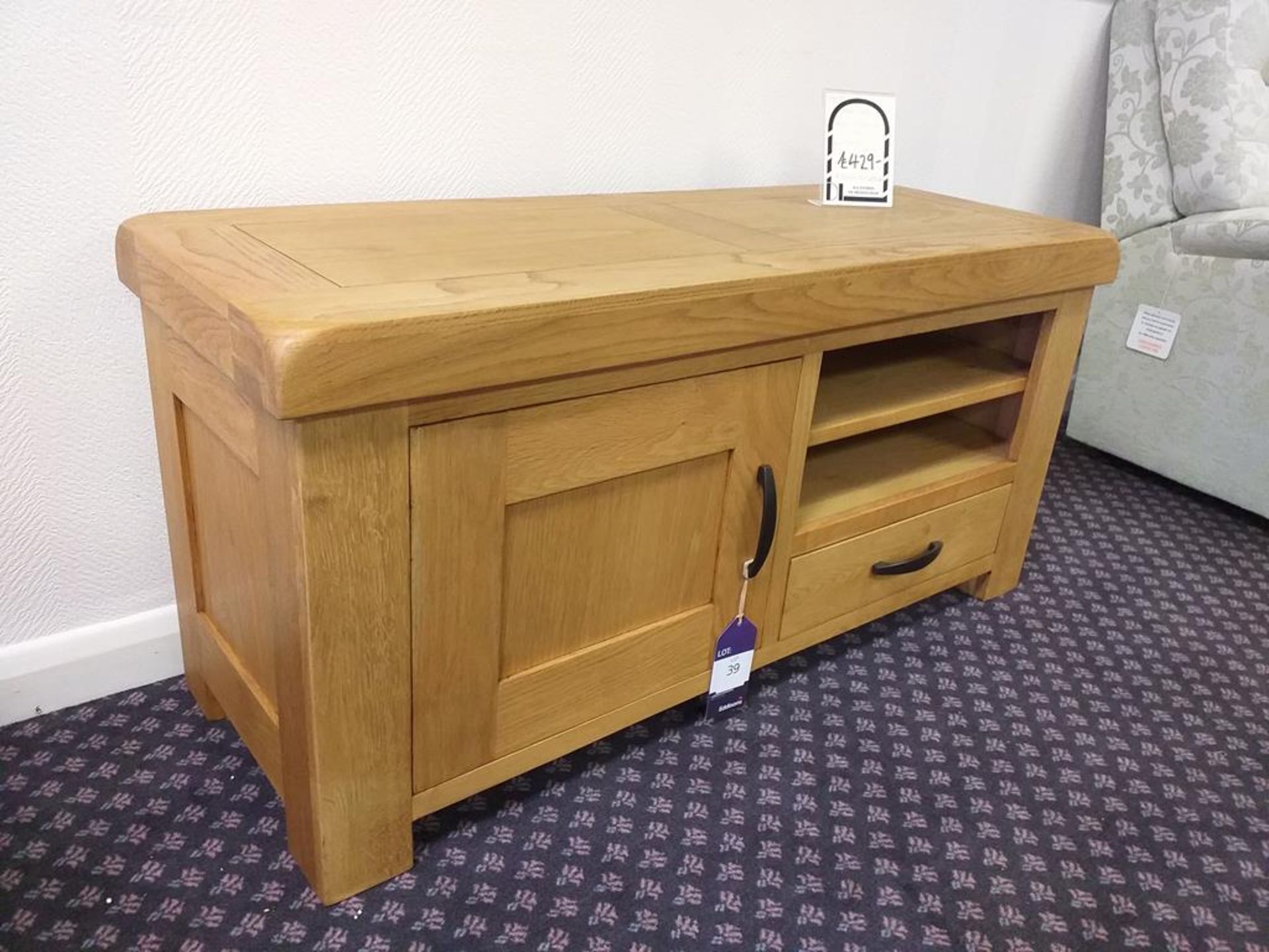 Edale Oak Door & Drawer TV Unit - Image 2 of 3