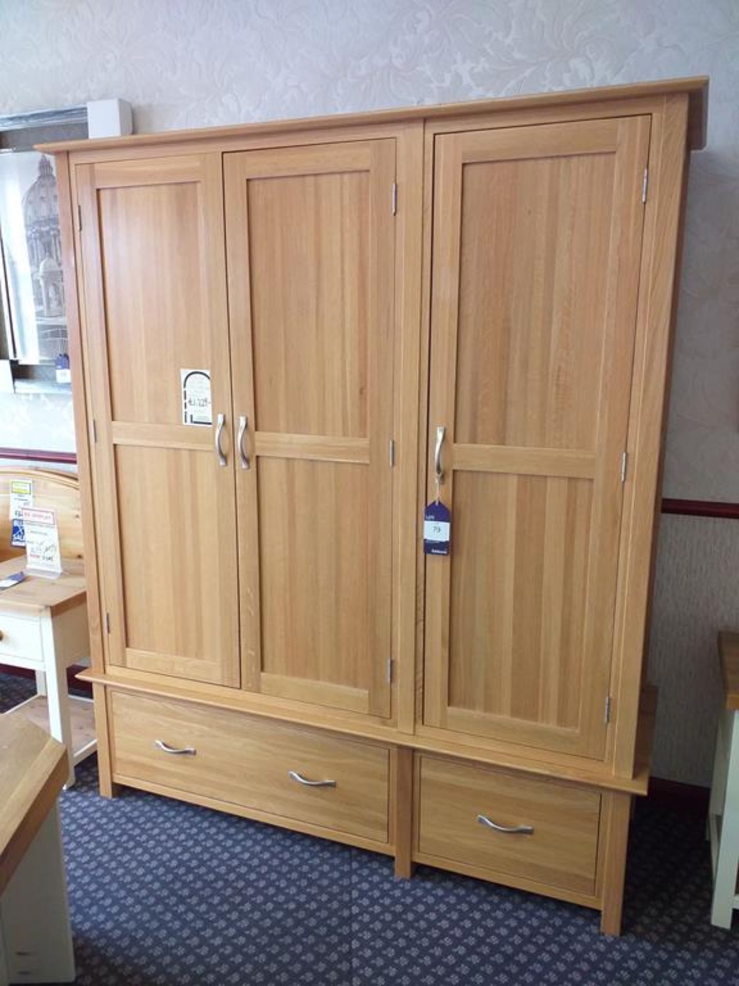 Toulouse triple wardrobe with drawers