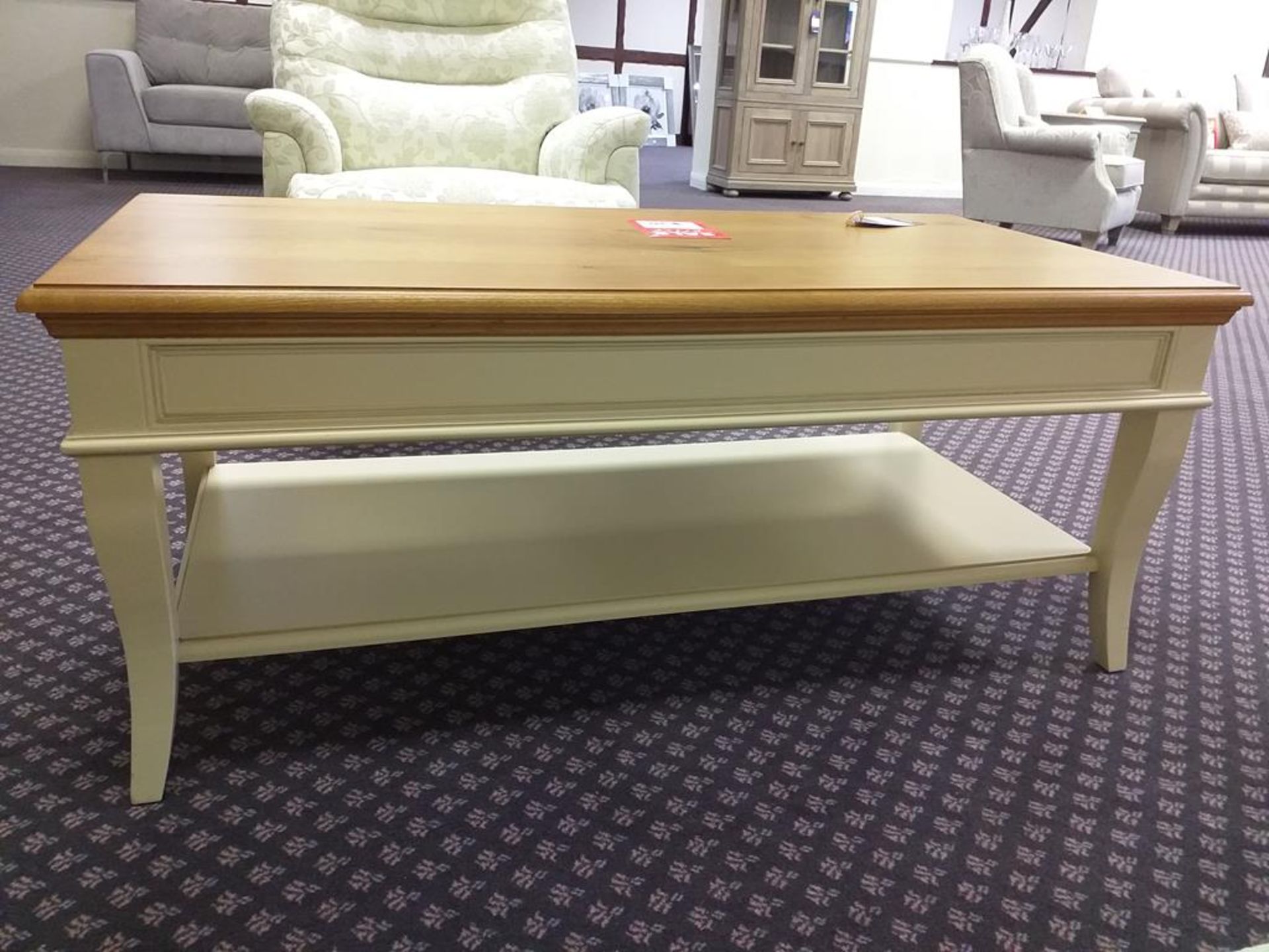 Country house oak top coffee table - Image 2 of 5